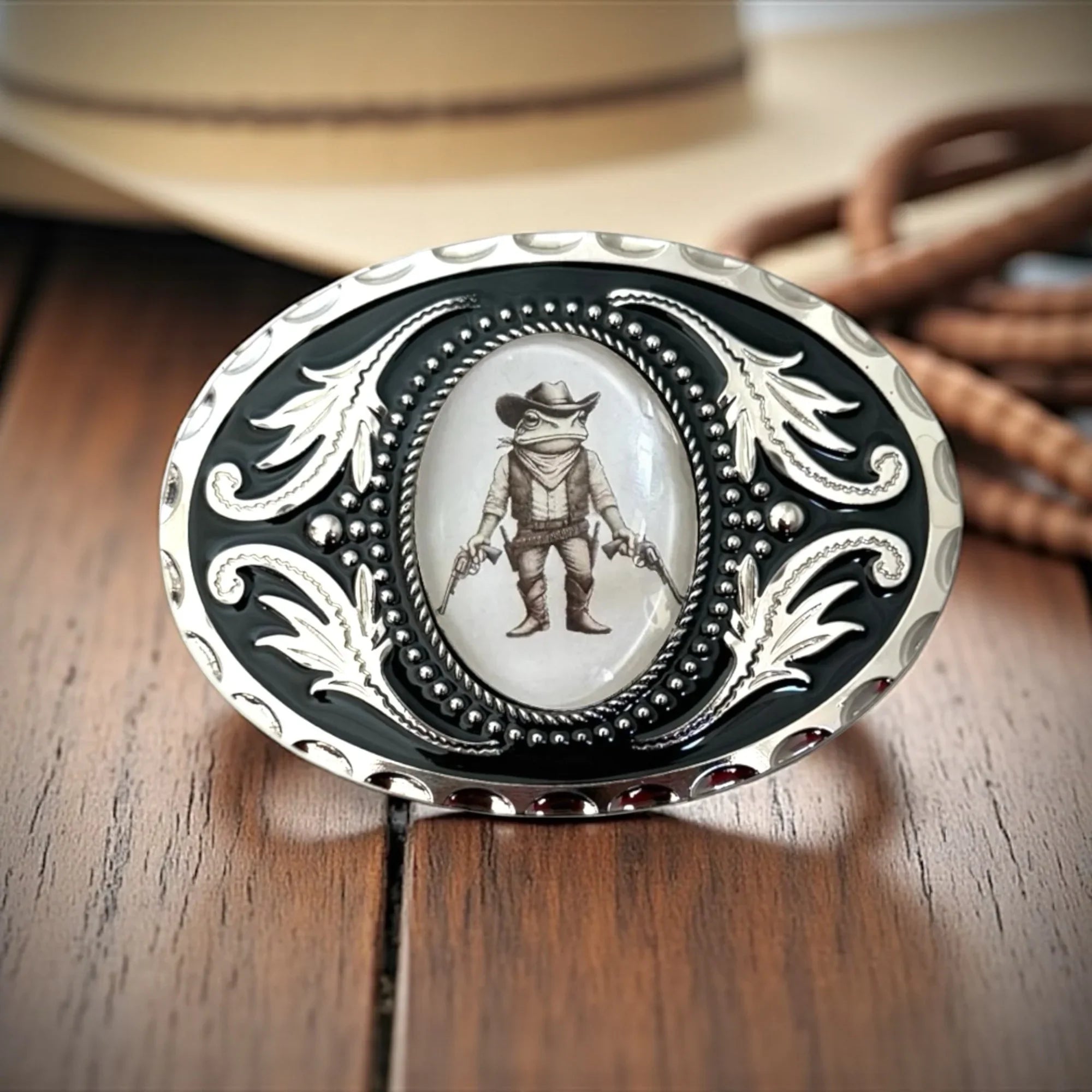 Silver belt buckle with frog