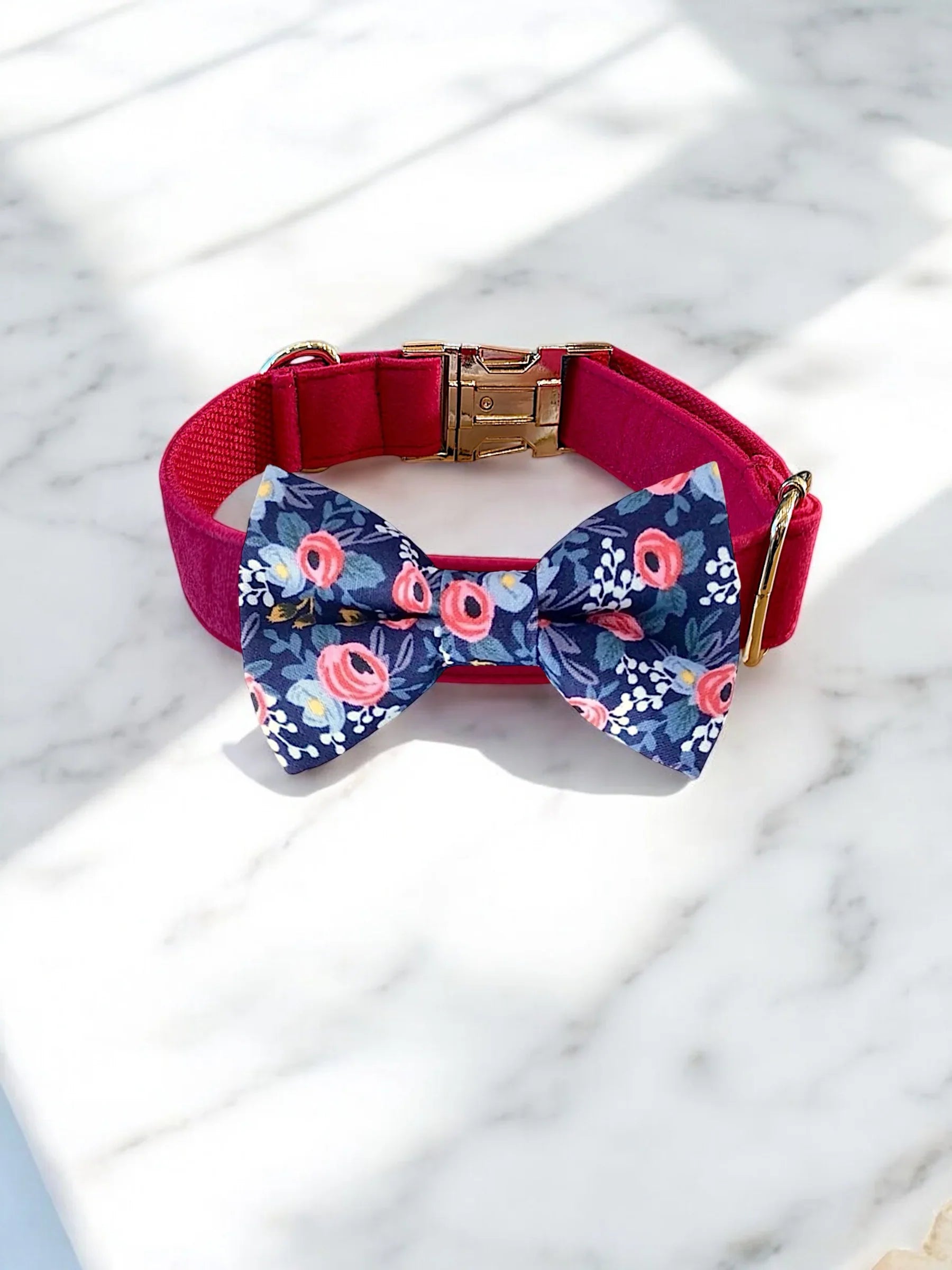 Bows in 3 sizes: Small is 3 1/2 inches wide, Medium is 4 1/2 inches wide and Large is 4 1/2 inches wide.