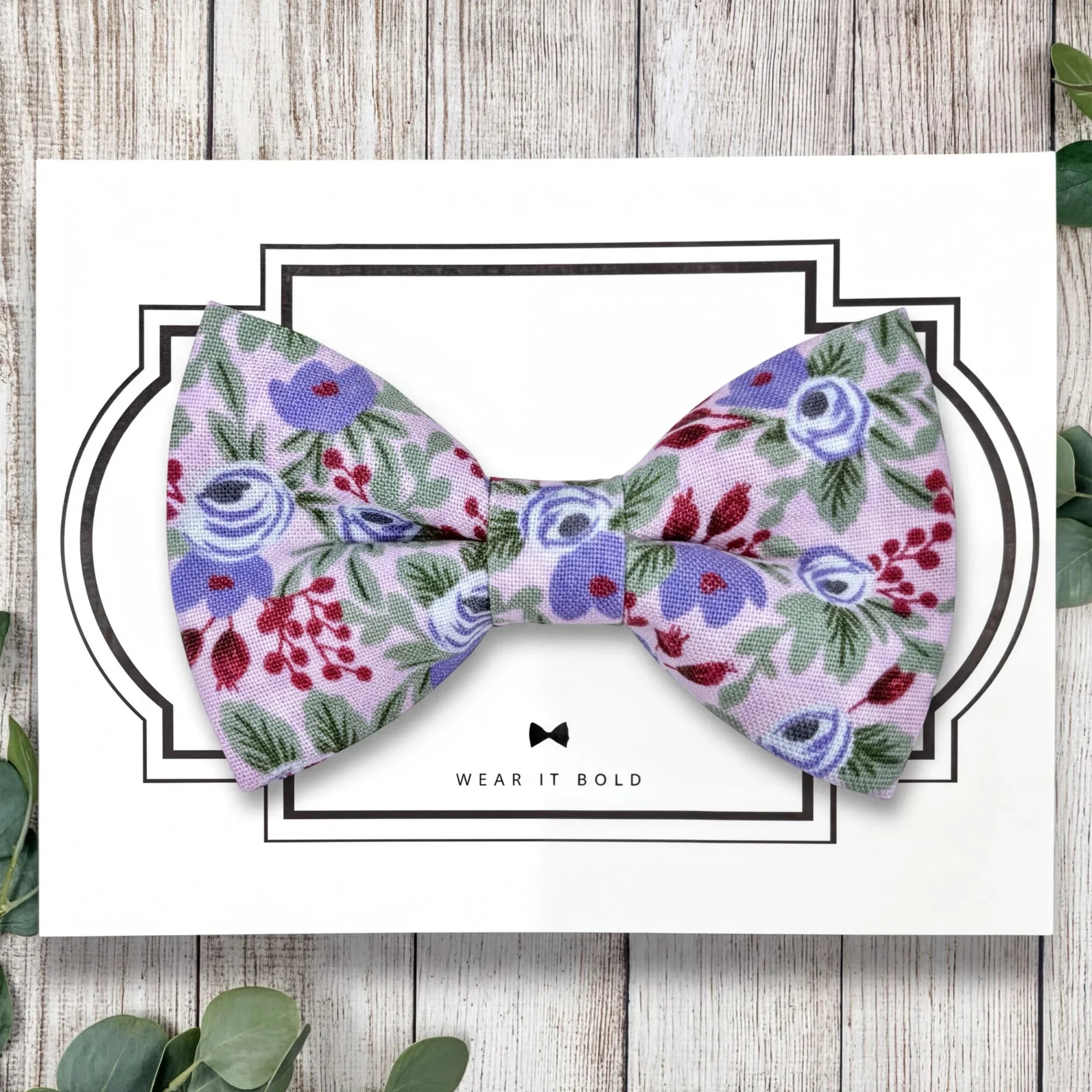 Dog bow tie size chart. Size Small is 3 1/2 inches wide for small dogs under 15 lbs. Size Medium is 4 inches wide for medium dogs between 15 band 40 lbs. Size Large is 4 1/2 inches wide for Large Dogs between 40 band 80 lbs. Size Extra Large is 5 1/2 inches wide for Extra Large Dogs over 80 lbs. Sizing is up to preference and pet bow ties slide on to dog collars with elastic.