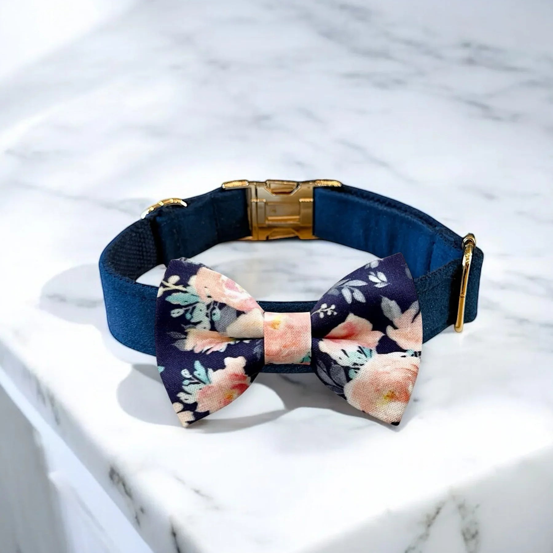 Bows in 3 sizes: Small is 3 1/2 inches wide, Medium is 4 1/2 inches wide and Large is 4 1/2 inches wide.