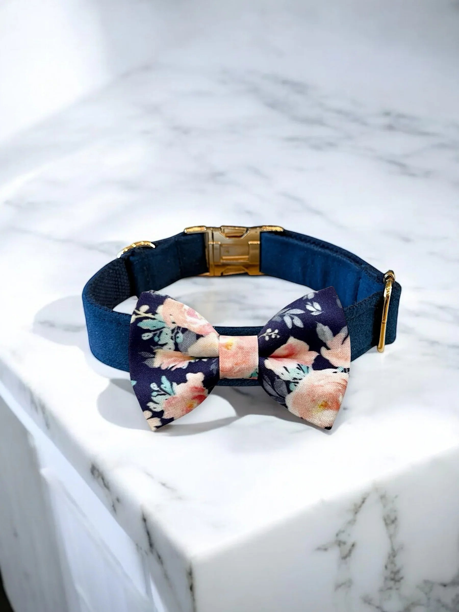 Bows in 3 sizes: Small is 3 1/2 inches wide, Medium is 4 1/2 inches wide and Large is 4 1/2 inches wide.