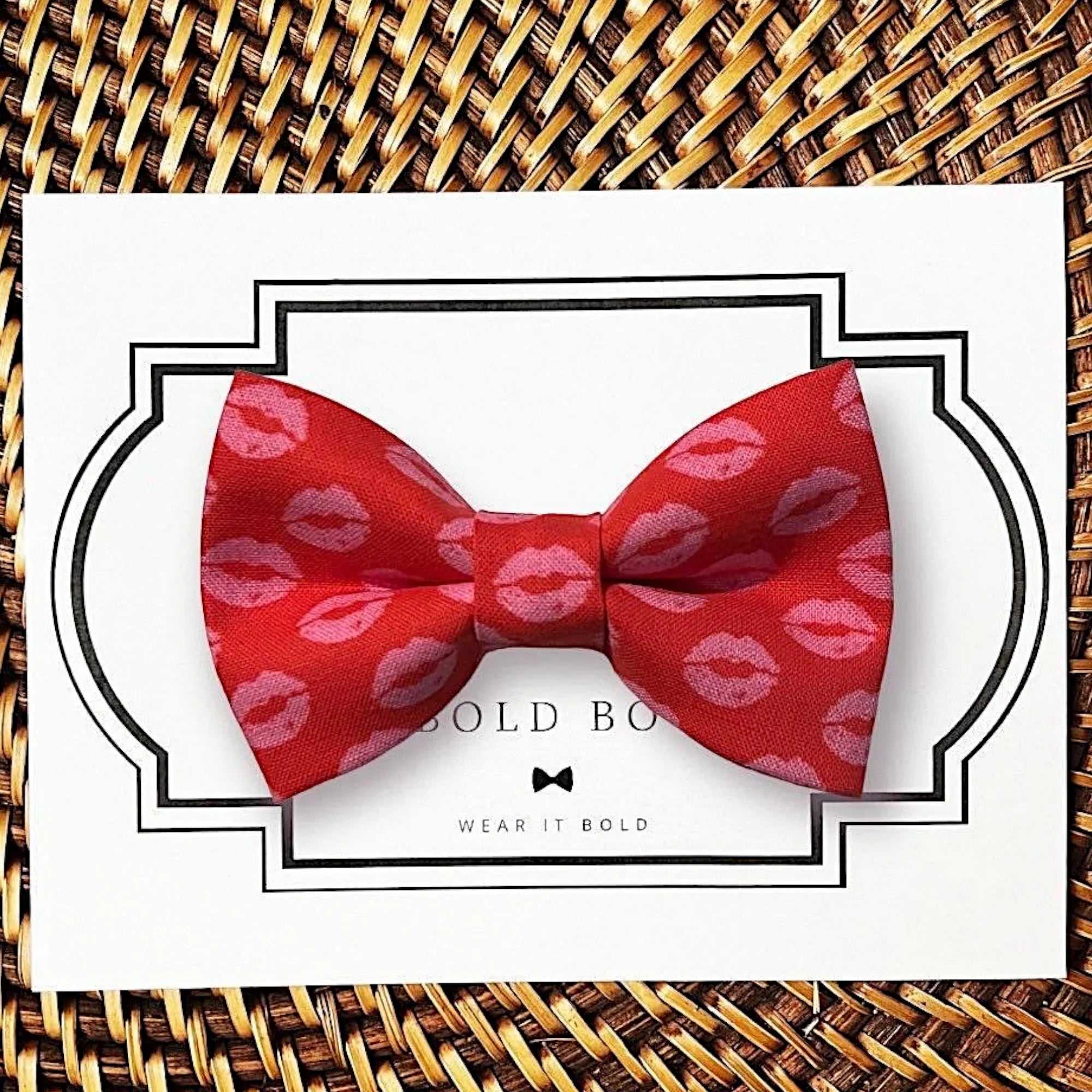 Valentine's Day dog bow tie or cat bow tie in red and pink.