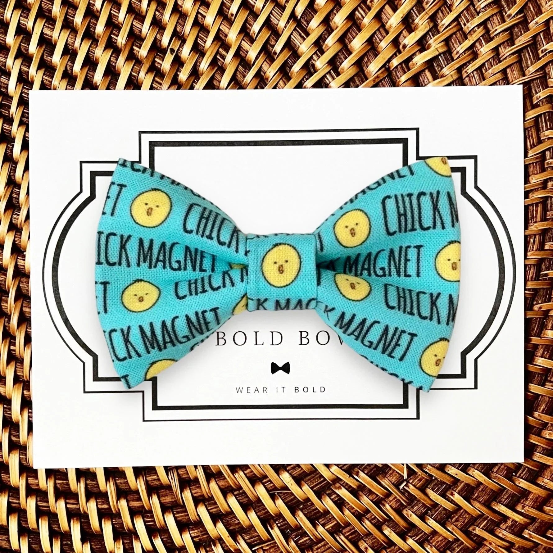Dog bow tie size chart. Size Small is 3 1/2 inches wide for small dogs under 15 lbs. Size Medium is 4 inches wide for medium dogs between 15 band 40 lbs. Size Large is 4 1/2 inches wide for Large Dogs between 40 band 80 lbs. Size Extra Large is 5 1/2 inches wide for Extra Large Dogs over 80 lbs. Sizing is up to preference and pet bow ties slide on to dog collars with elastic.