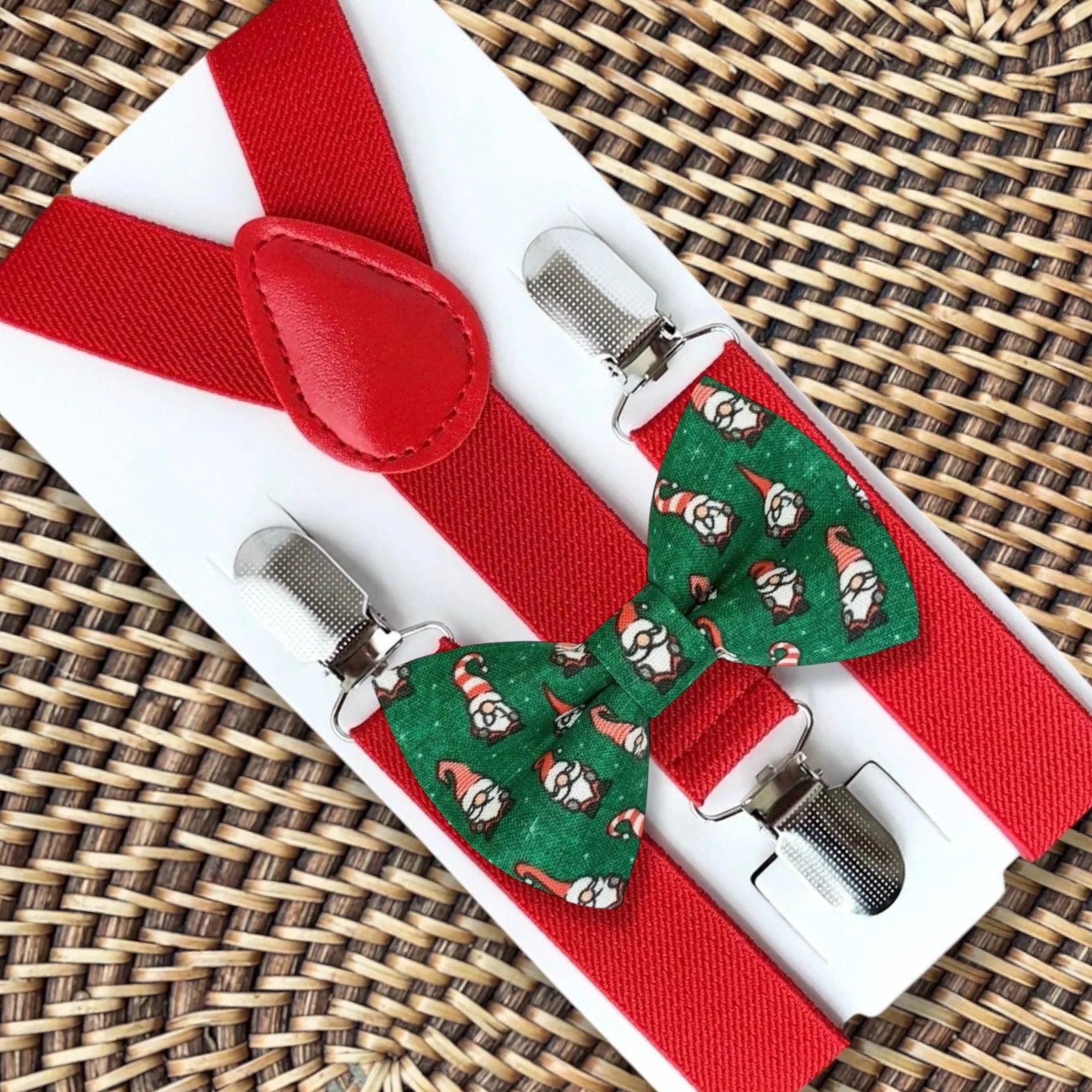 Christmas bow tie with gnomes in red and green for toddlers, men and boys.