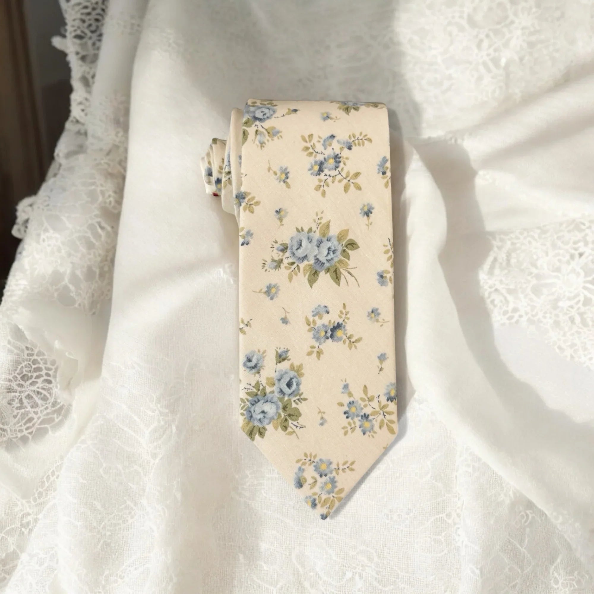 Ivory & blue floral necktie for men’s tie for wedding.