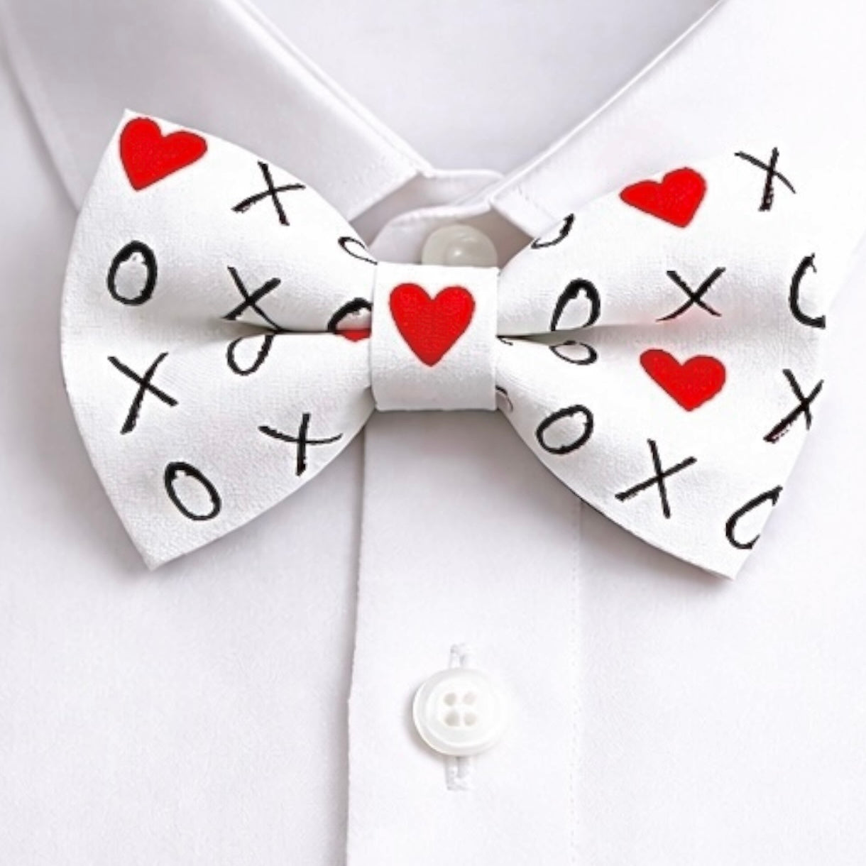 Valentines Day Bow Tie with hearts and XOXO for men and boys.