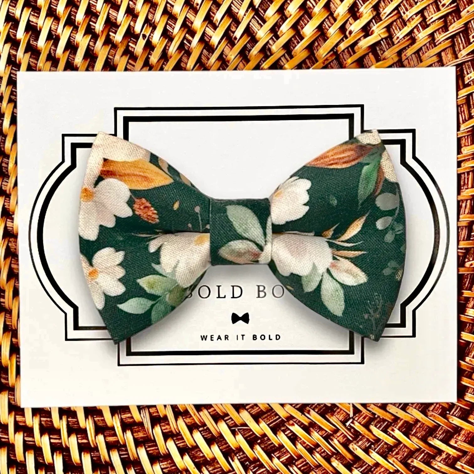 Dog bow tie size chart. Size Small is 3 1/2 inches wide for small dogs under 15 lbs. Size Medium is 4 inches wide for medium dogs between 15 band 40 lbs. Size Large is 4 1/2 inches wide for Large Dogs between 40 band 80 lbs. Size Extra Large is 5 1/2 inches wide for Extra Large Dogs over 80 lbs. Sizing is up to preference and pet bow ties slide on to dog collars with elastic.