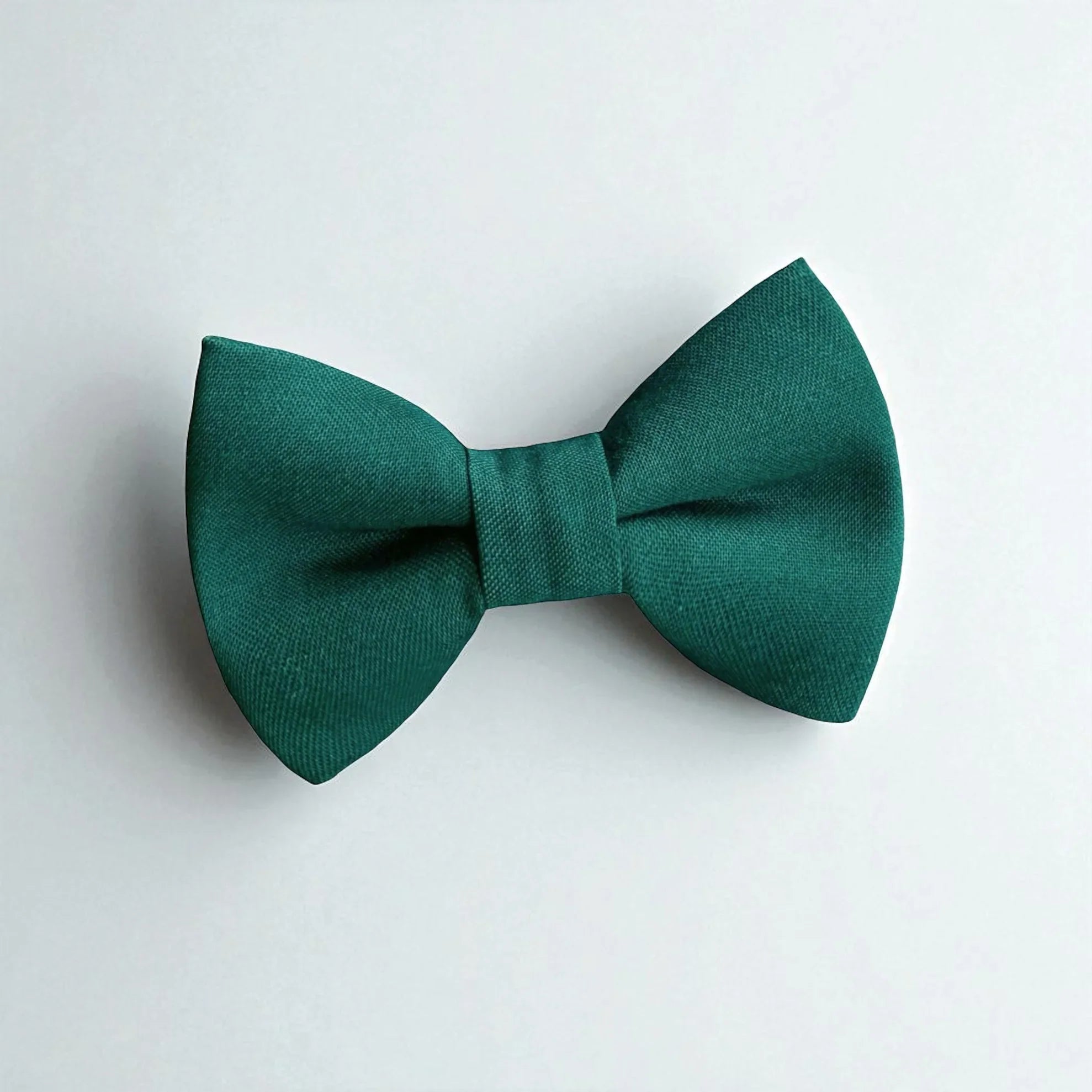 Dark green bow tie for men boys and toddlers.