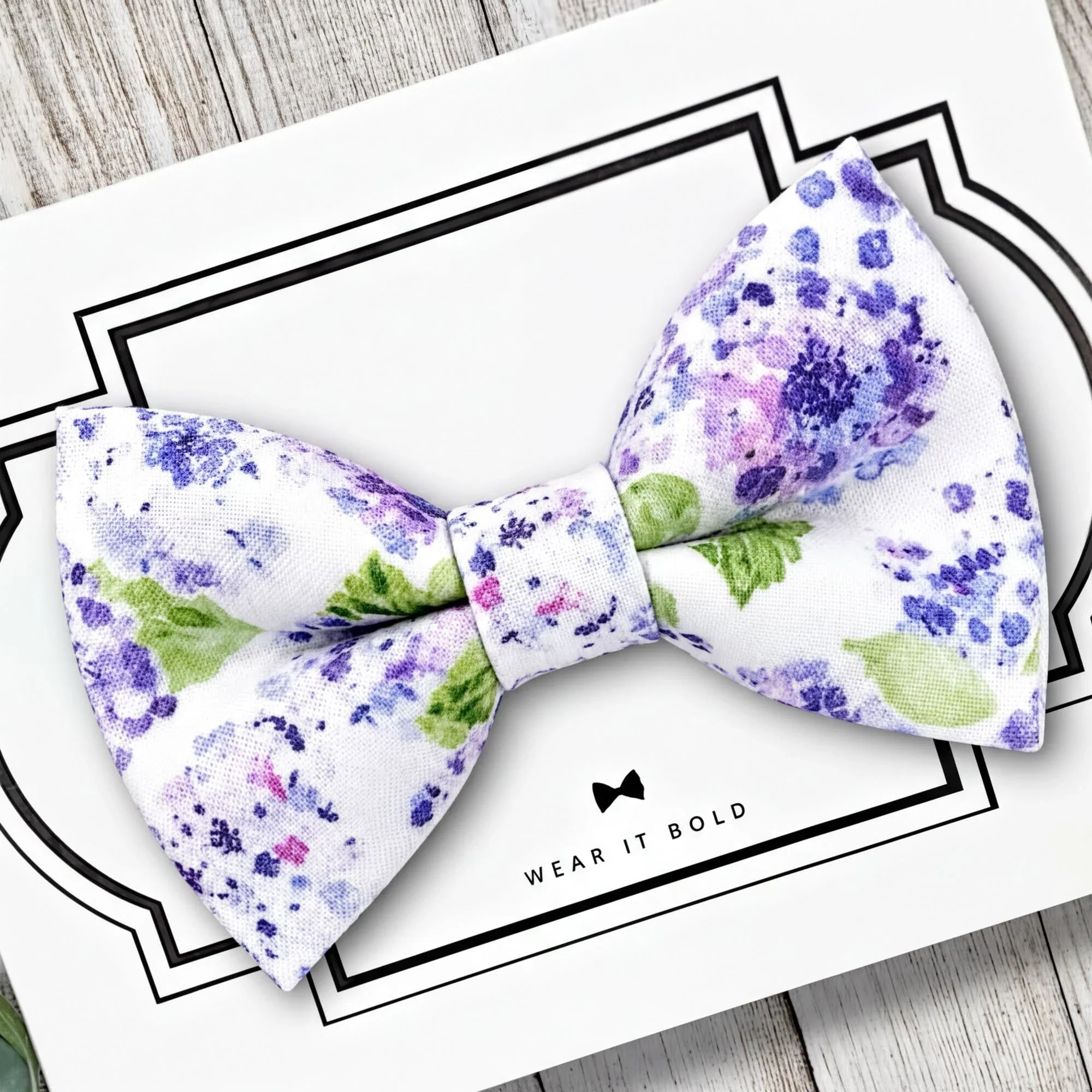 Purple hydrangea dog bow tie attached to a pet collar, perfect for wedding dogs, puppy photos, and cat bow tie accessories.
