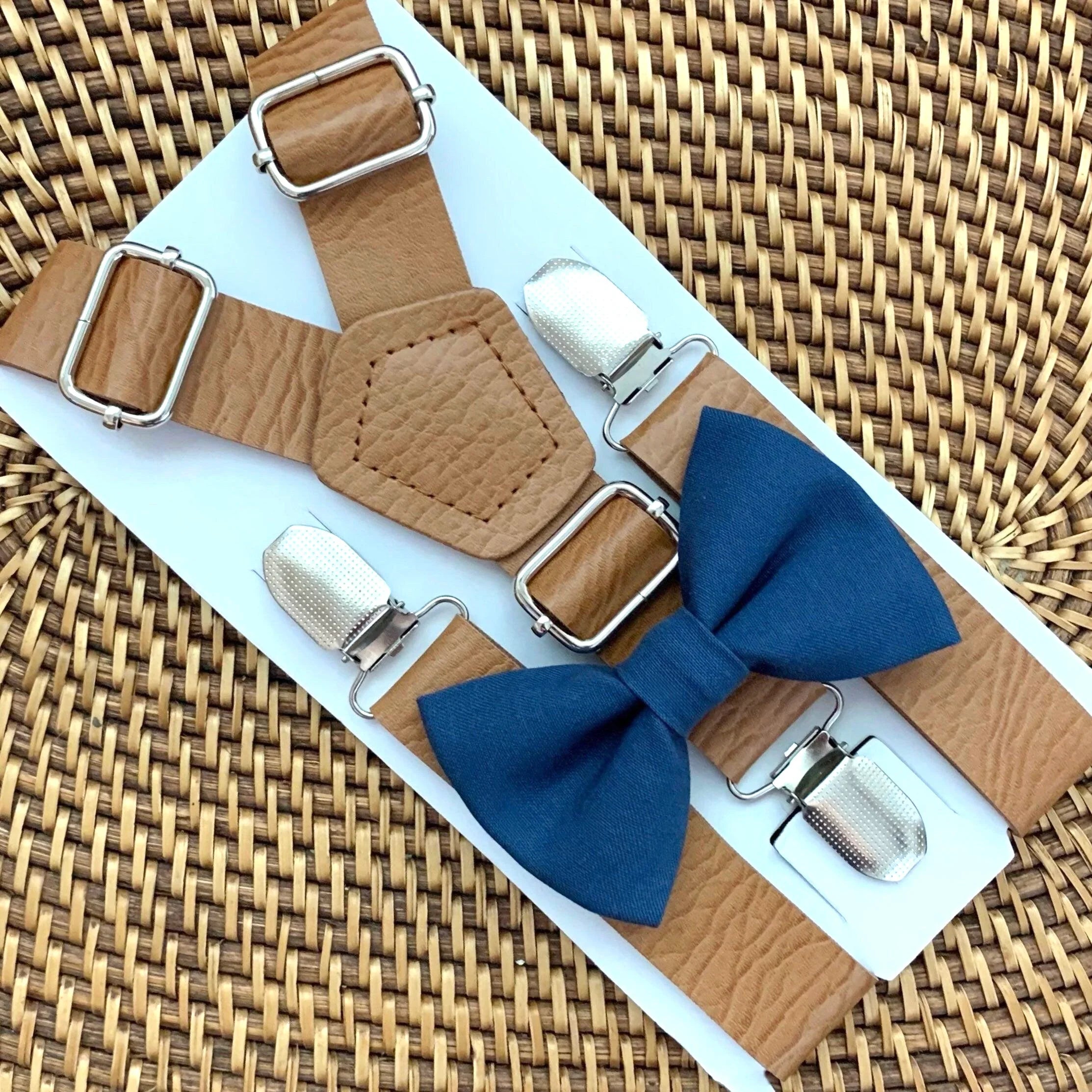 Blue mens bow tie for groomsmen.