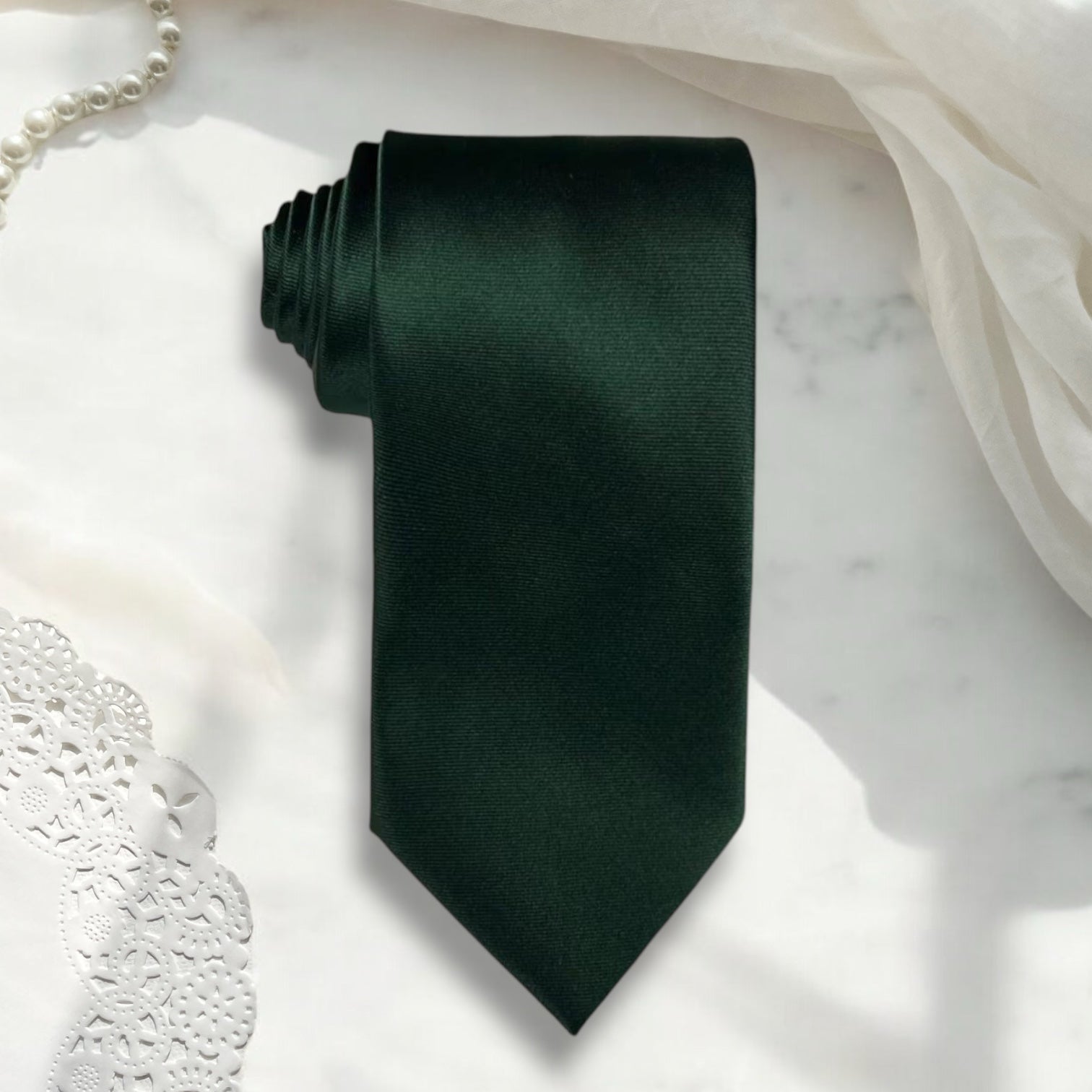 Emerald green men’s tie for wedding.