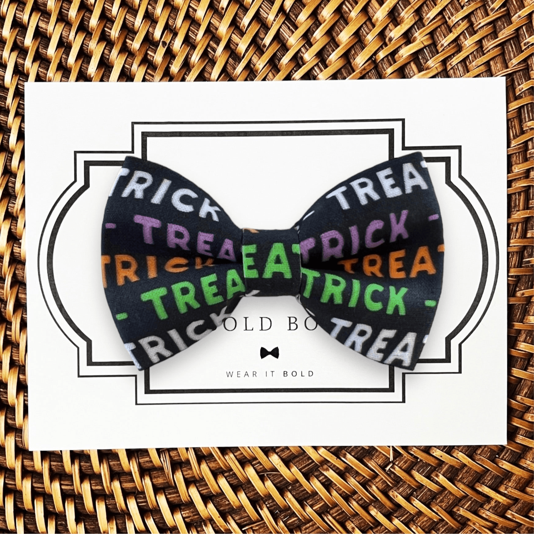 Halloween Dog Bow Tie or Cat Bow Tie – Trick or Treat Pet Accessory