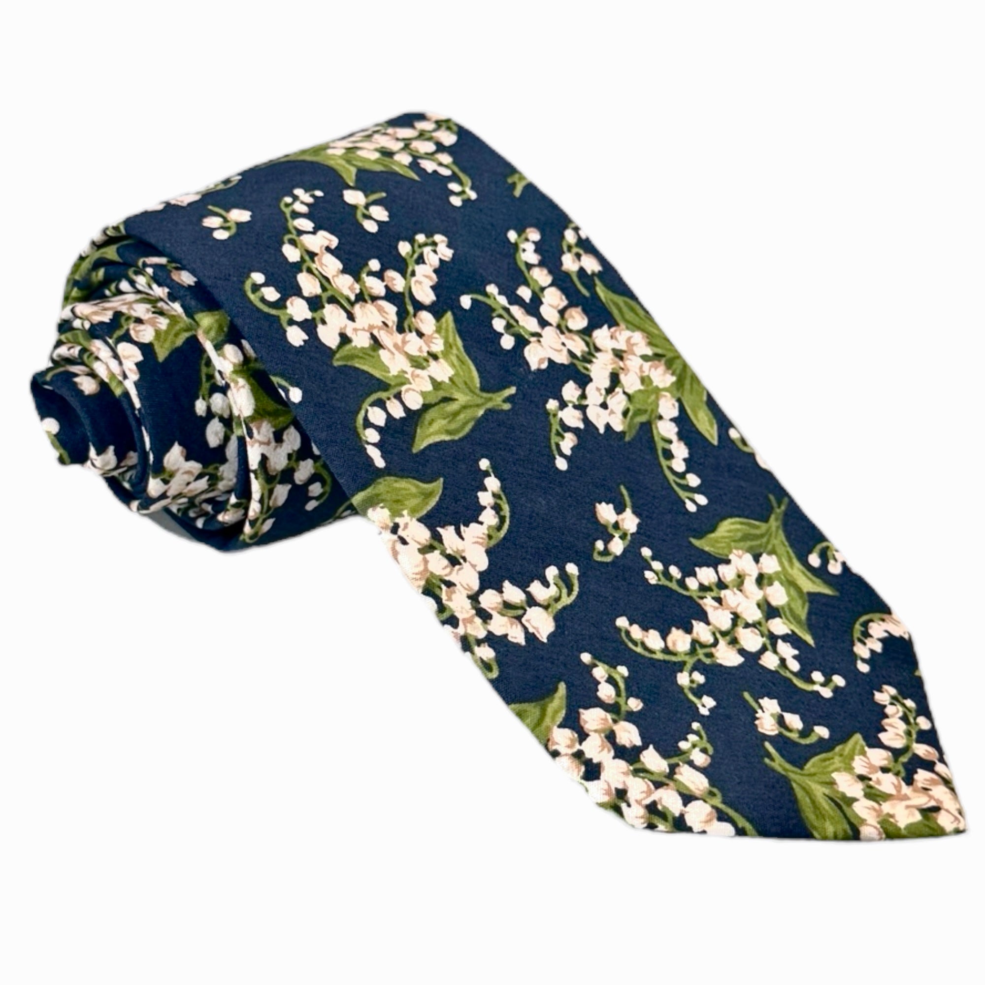 Navy and white floral men’s tie for wedding.