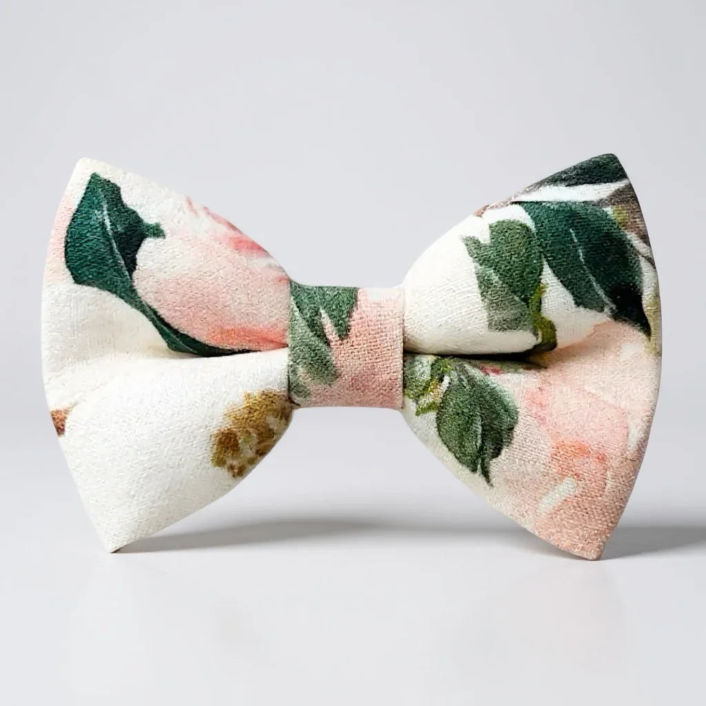 Floral bowtie in pink and white for men, boys and toddlers.