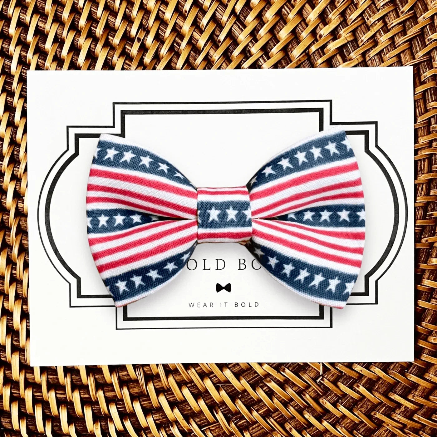 Dog bow tie size chart. Size Small is 3 1/2 inches wide for small dogs under 15 lbs. Size Medium is 4 inches wide for medium dogs between 15 band 40 lbs. Size Large is 4 1/2 inches wide for Large Dogs between 40 band 80 lbs. Size Extra Large is 5 1/2 inches wide for Extra Large Dogs over 80 lbs. Sizing is up to preference and pet bow ties slide on to dog collars with elastic.