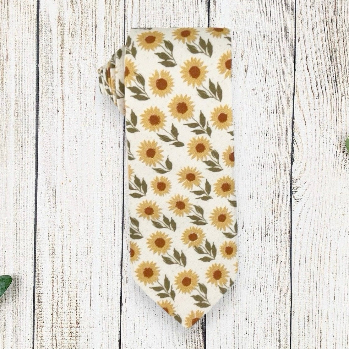 Yellow sunflower men’s tie for wedding.