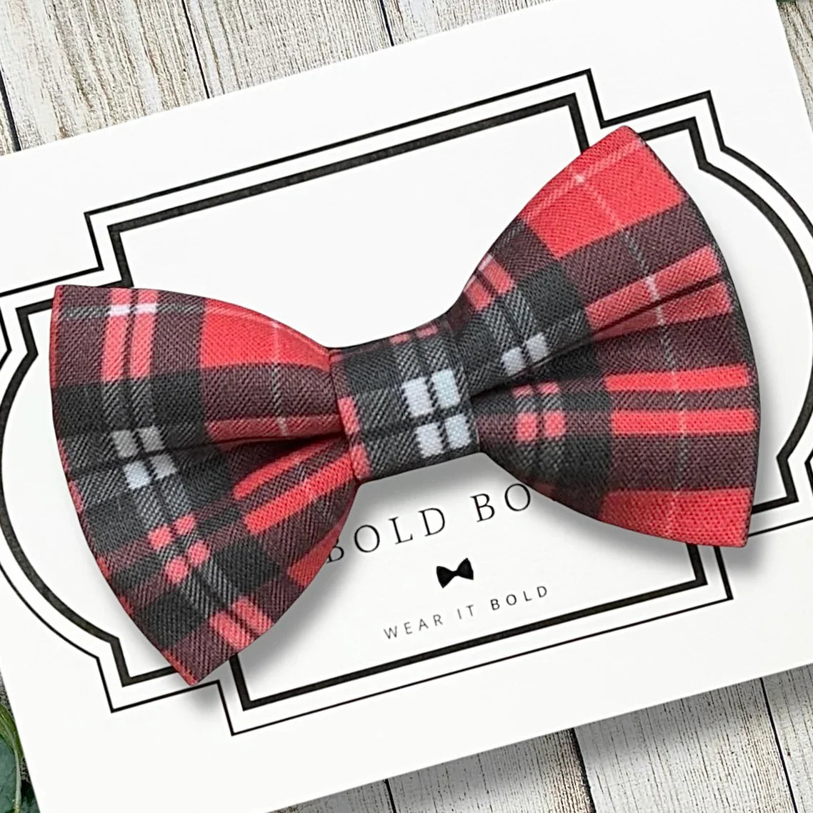 Red Plaid Dog bow tie or Cat bow tie for pet bowtie collar for Christmas.