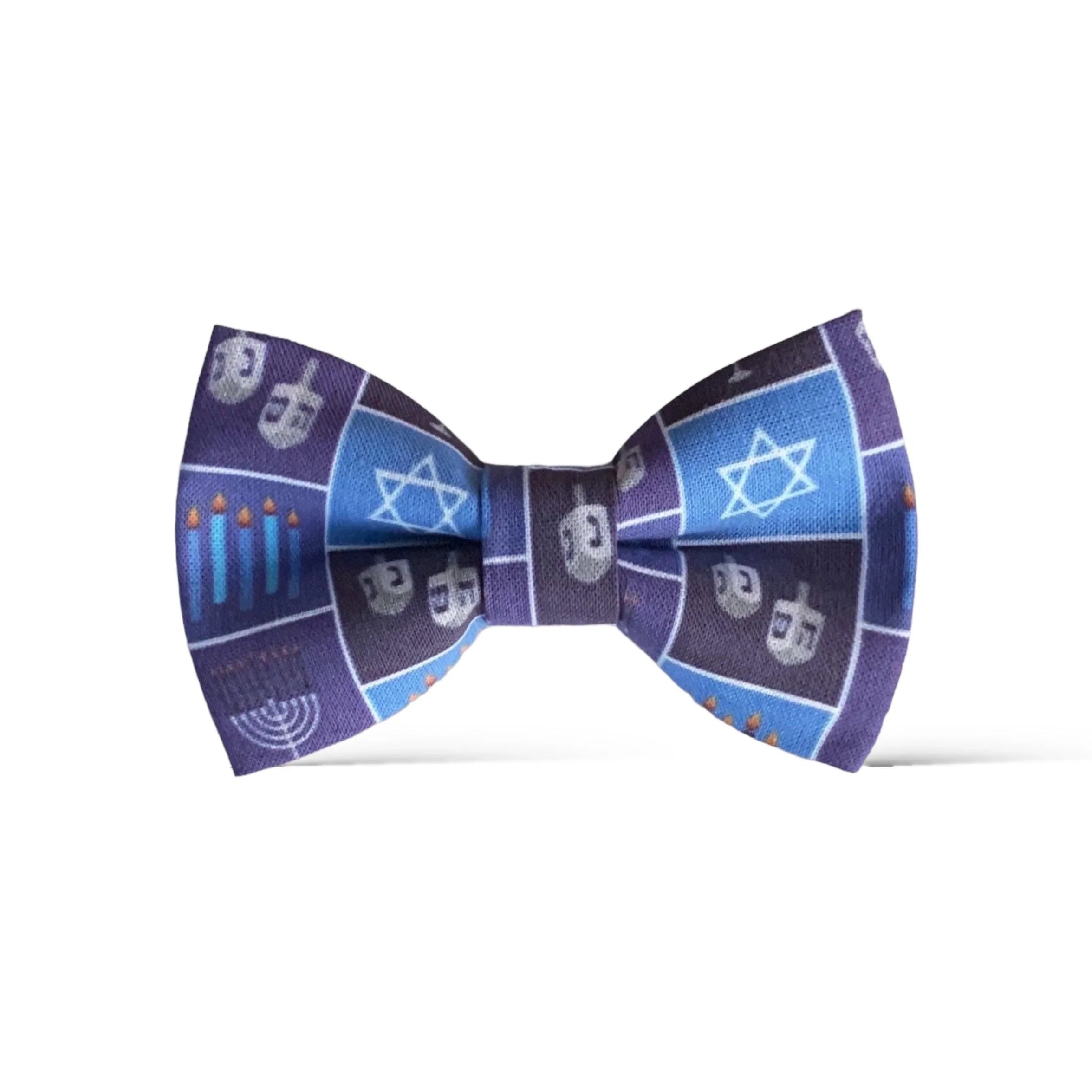 Size chart for pre-tied bow ties from The Bold Bow Tie detailing measurements across three sizes. Small is 3.5 inches wide and recommended for ages 6 months to 5 years. Medium is 4 inches wide and recommended for ages 6 to 12 years. Large is 4.5 inches wide and recommended for ages 13 years and up. Visual icons illustrate the relative sizes with horizontal arrows showing that width is measured from wingtip to wingtip. Bottom text notes that all bow ties are pre-tied and ready to add to your outfit.