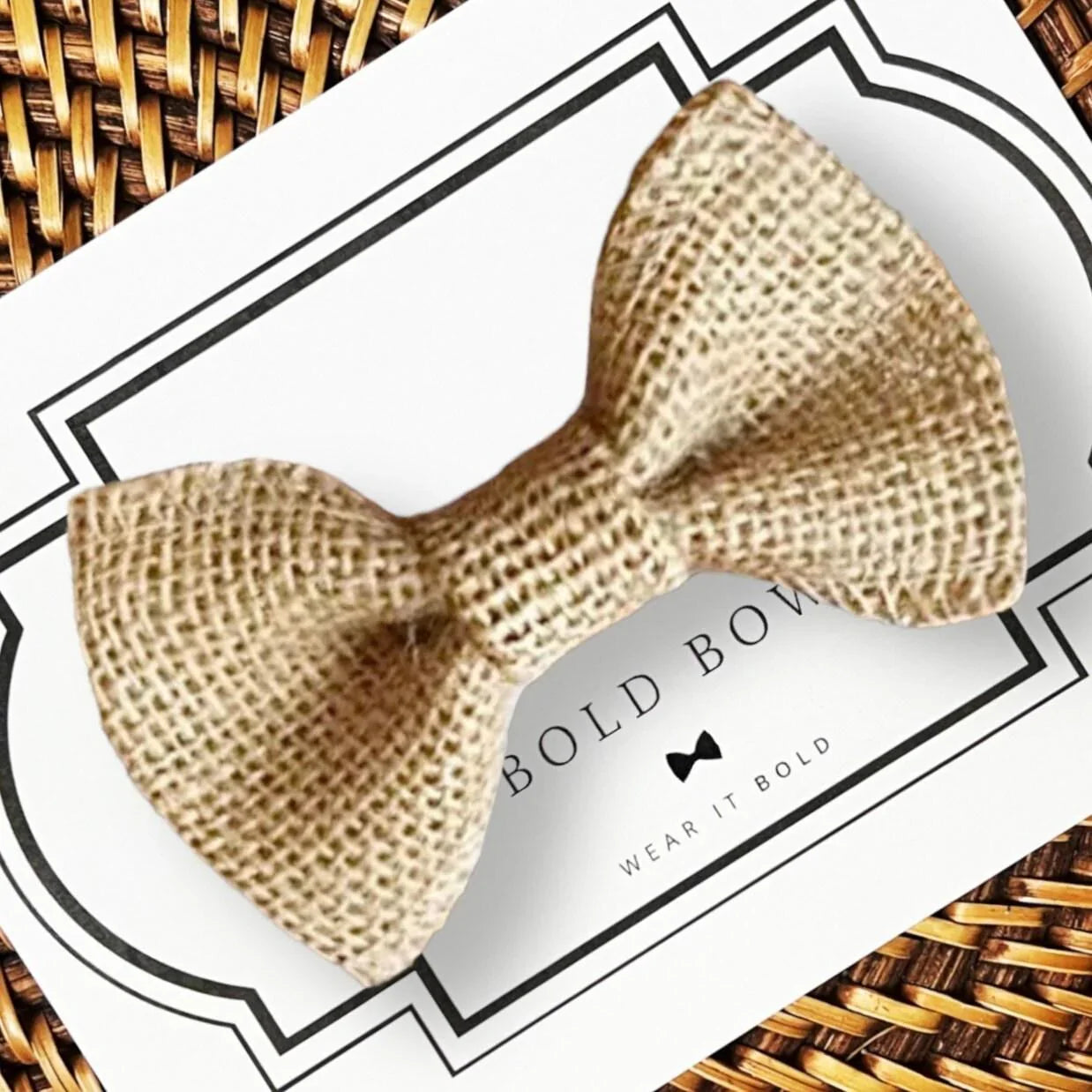 Dog bow tie size chart. Size Small is 3 1/2 inches wide for small dogs under 15 lbs. Size Medium is 4 inches wide for medium dogs between 15 band 40 lbs. Size Large is 4 1/2 inches wide for Large Dogs between 40 band 80 lbs. Size Extra Large is 5 1/2 inches wide for Extra Large Dogs over 80 lbs. Sizing is up to preference and pet bow ties slide on to dog collars with elastic.