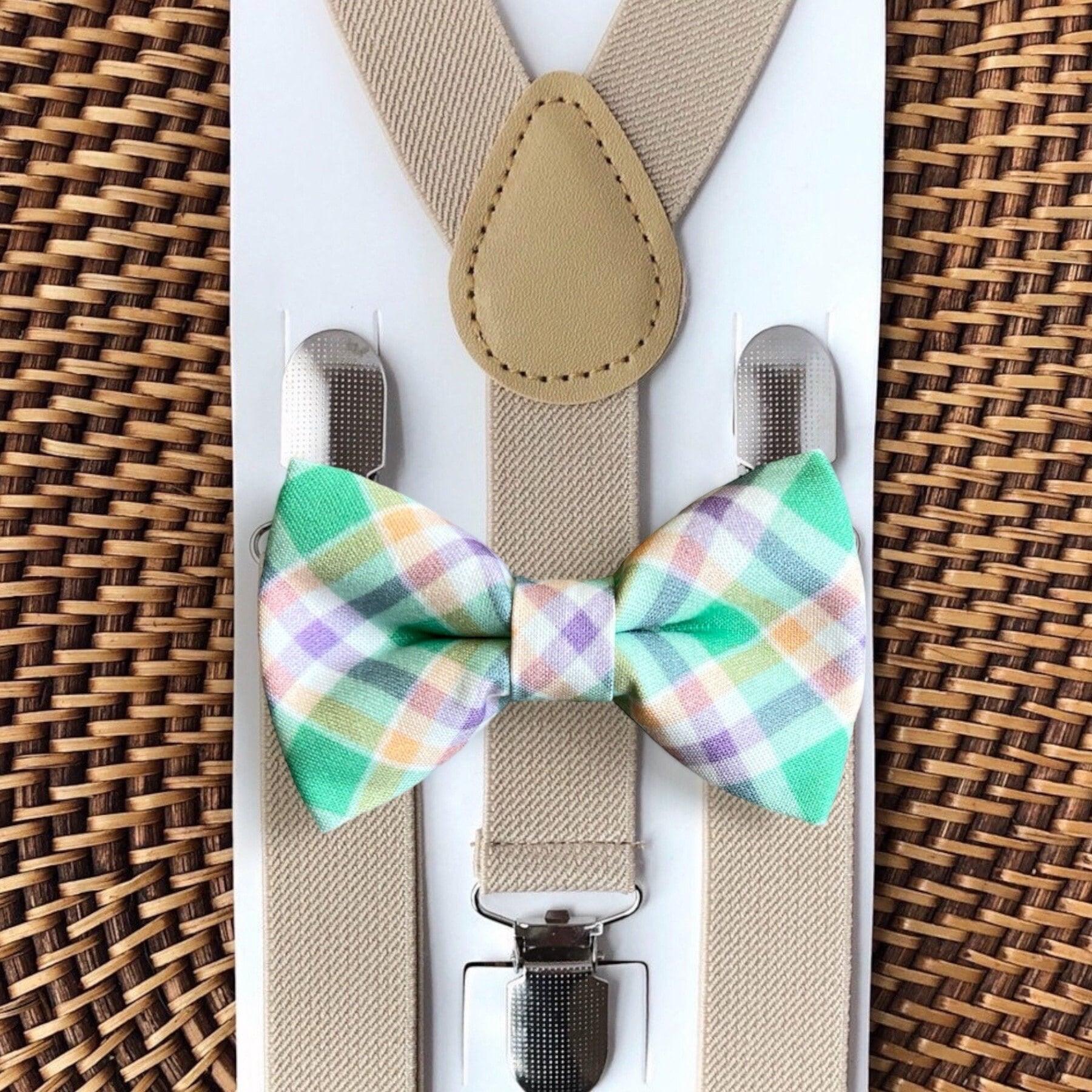 Size chart for suspender and bow tie sets from The Bold Bow Tie. Small (6mo-6yr): 18"-29" suspenders, 3.5" bow. Medium (7-12yr): 25.5"-40" suspenders, 4" bow. Adult (13yr-6ft tall): 25.5"-40" suspenders, 4.5" bow. Big & Tall (Over 6ft tall): 31"-53" suspenders, 4.5" bow. Instructions note to measure from the back waistband over the shoulder to the front waistband for a comfortable fit.