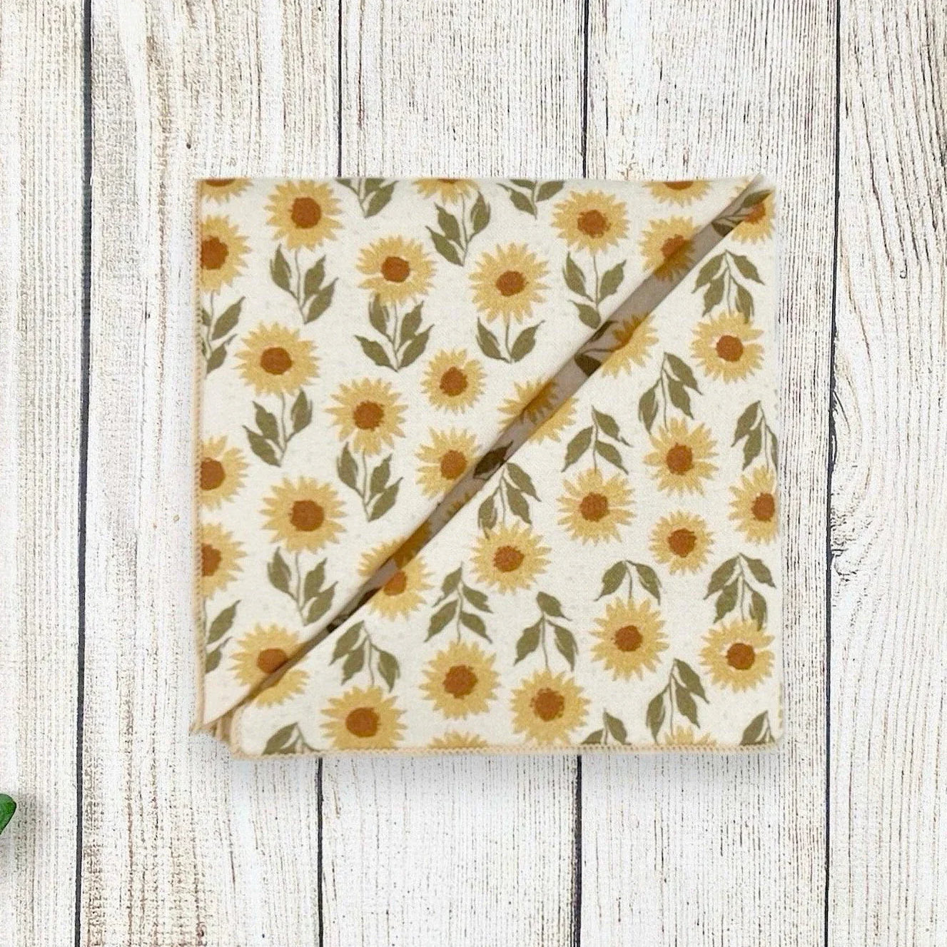 Sunflower Pocket Square Handkerchief Men, Yellow Floral Groomsman Gifts, Rustic Wedding Hanky with Sunflowers, Wedding Ideas Hankie