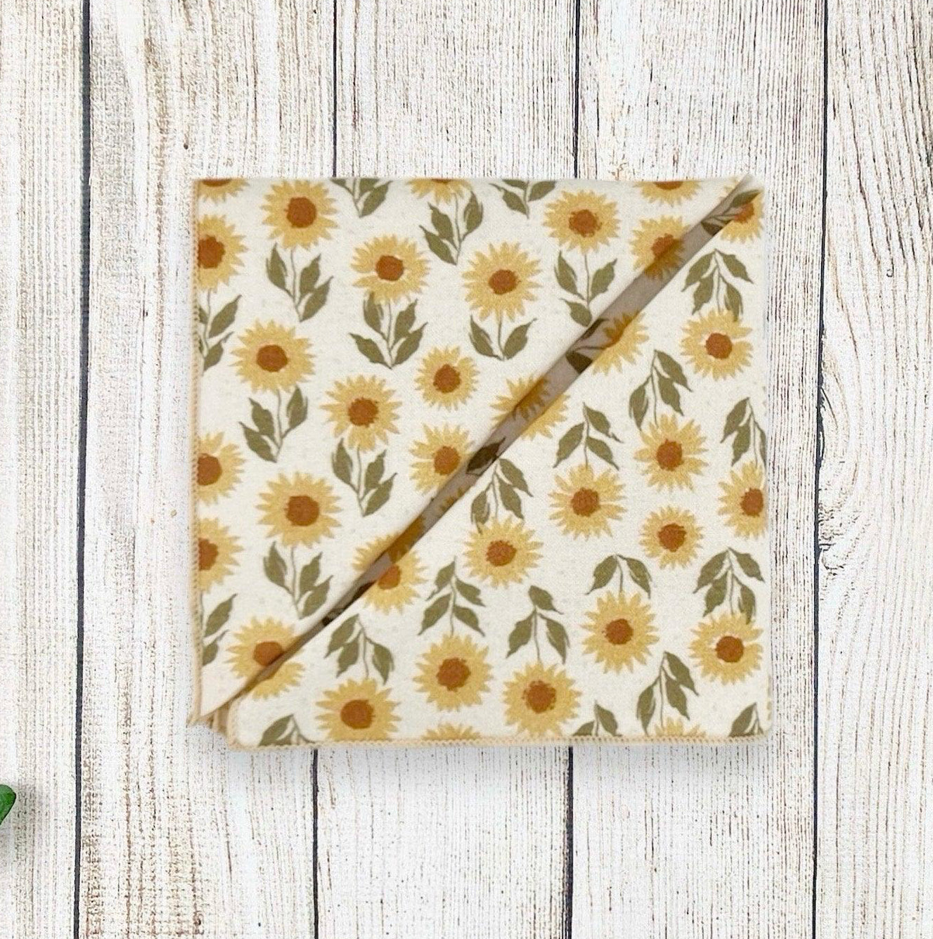 Sunflower Pocket Square Handkerchief Men, Yellow Floral Groomsman Gifts, Rustic Wedding Hanky with Sunflowers, Wedding Ideas Hankie
