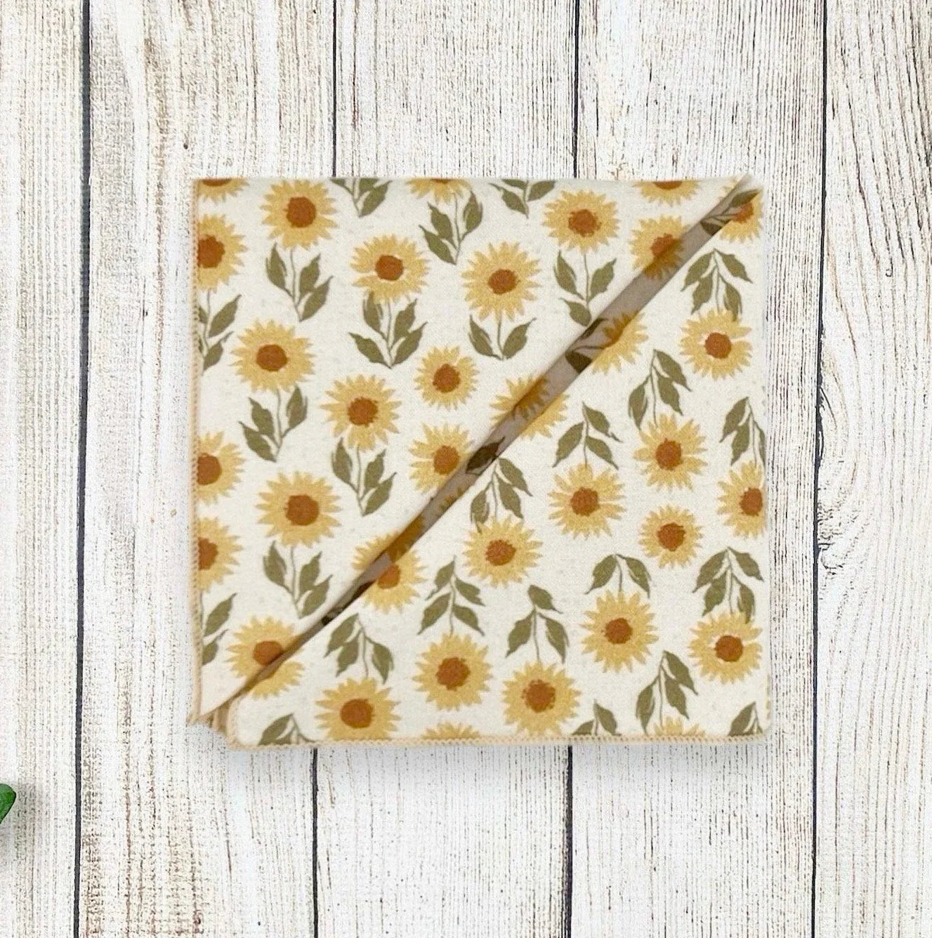 Sunflower Pocket Square Handkerchief Men, Yellow Floral Groomsman Gifts, Rustic Wedding Hanky with Sunflowers, Wedding Ideas Hankie