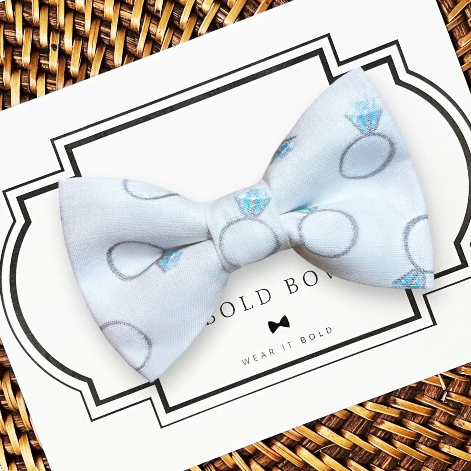 Ring Dog bow tie or Cat bow tie for pet bowtie collar.