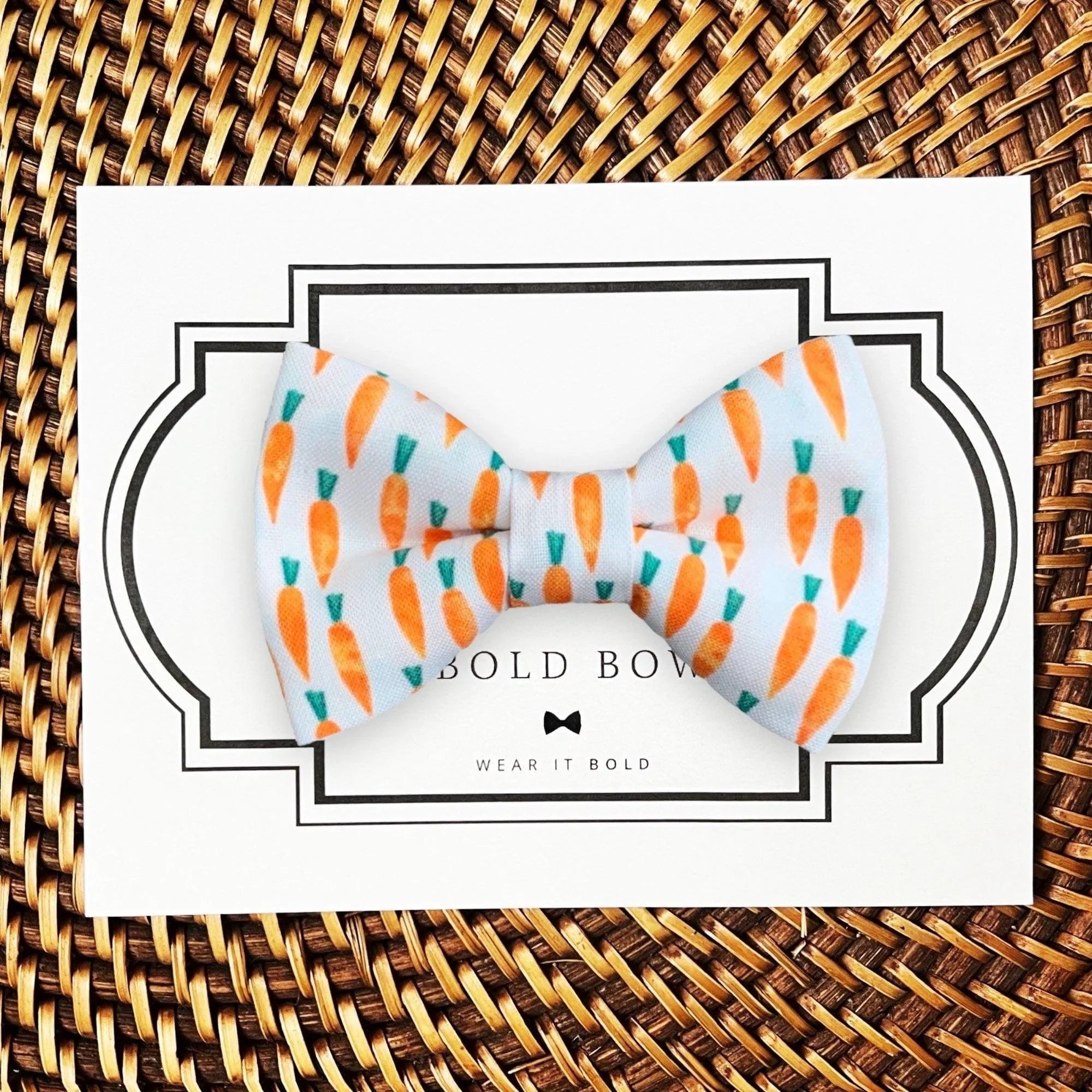 Dog bow tie size chart. Size Small is 3 1/2 inches wide for small dogs under 15 lbs. Size Medium is 4 inches wide for medium dogs between 15 band 40 lbs. Size Large is 4 1/2 inches wide for Large Dogs between 40 band 80 lbs. Size Extra Large is 5 1/2 inches wide for Extra Large Dogs over 80 lbs. Sizing is up to preference and pet bow ties slide on to dog collars with elastic.