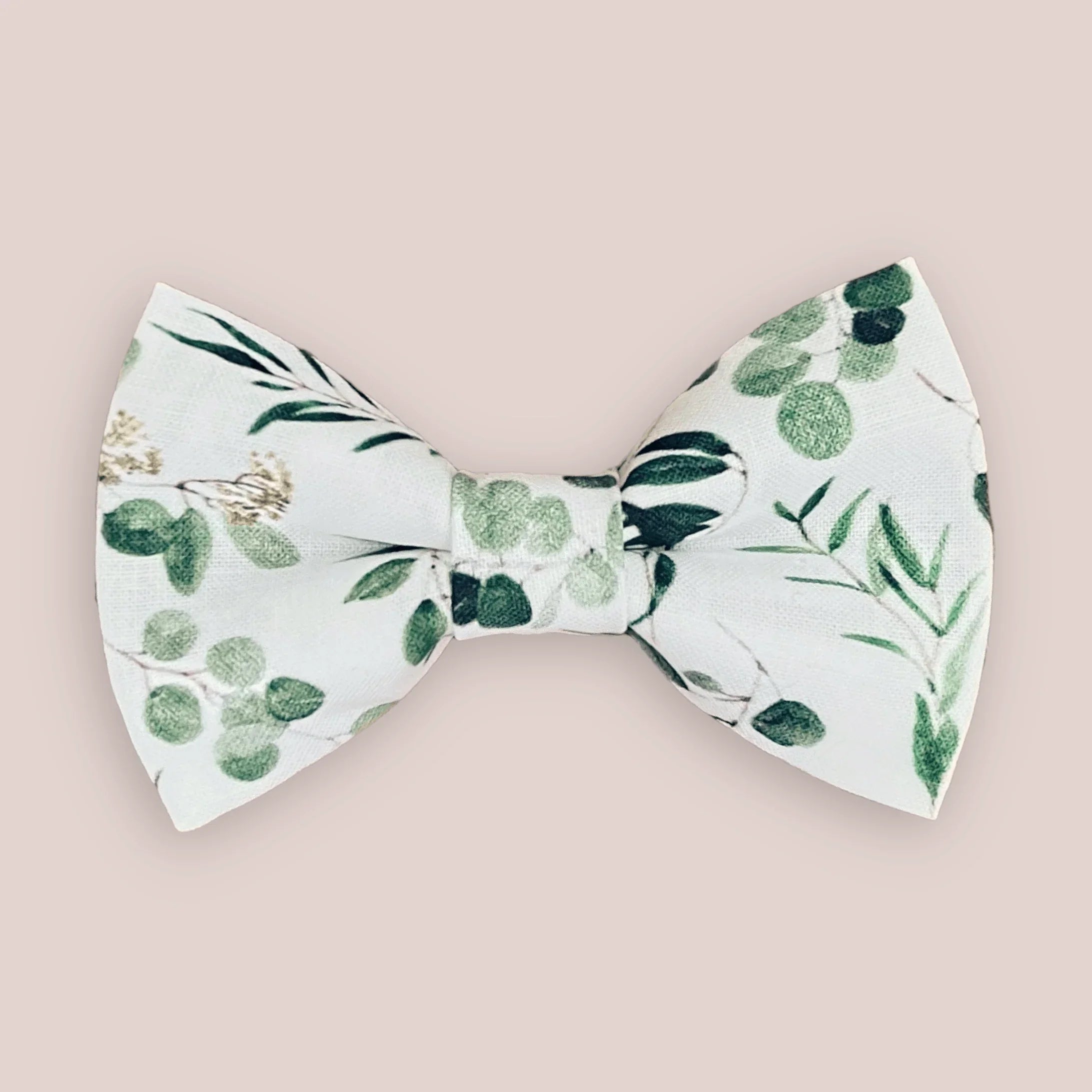 Bows in 3 sizes: Small is 3 1/2 inches wide, Medium is 4 1/2 inches wide and Large is 4 1/2 inches wide.