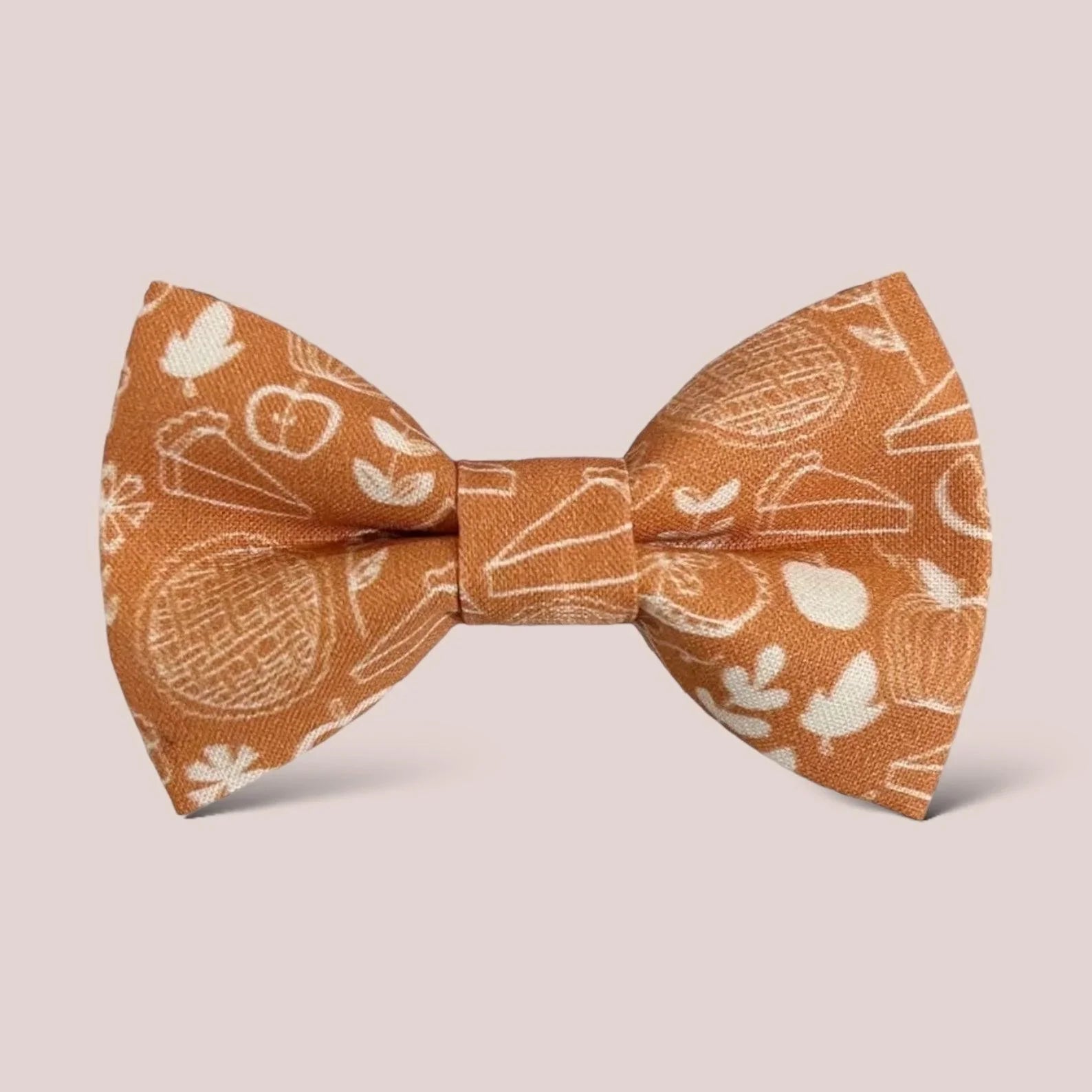 Size chart for hair bows from The Bold Bow Tie detailing dimensions across three sizes. Small is 3.5 inches wide. Medium is 4 inches wide. Large is 4.5 inches wide. Visual graphics illustrate the increasing scale of each bow with horizontal dotted arrows showing that the width is measured from side to side. Bottom text specifies that all hair bows come on alligator clips.