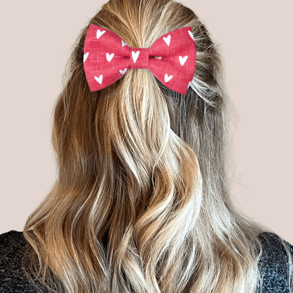 Bows in 3 sizes: Small is 3 1/2 inches wide, Medium is 4 1/2 inches wide and Large is 4 1/2 inches wide.