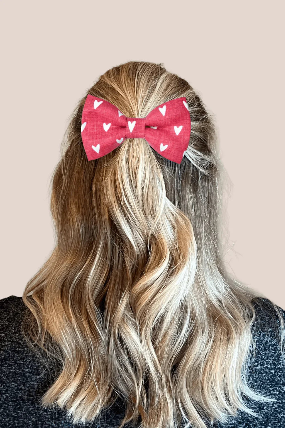 Bows in 3 sizes: Small is 3 1/2 inches wide, Medium is 4 1/2 inches wide and Large is 4 1/2 inches wide.