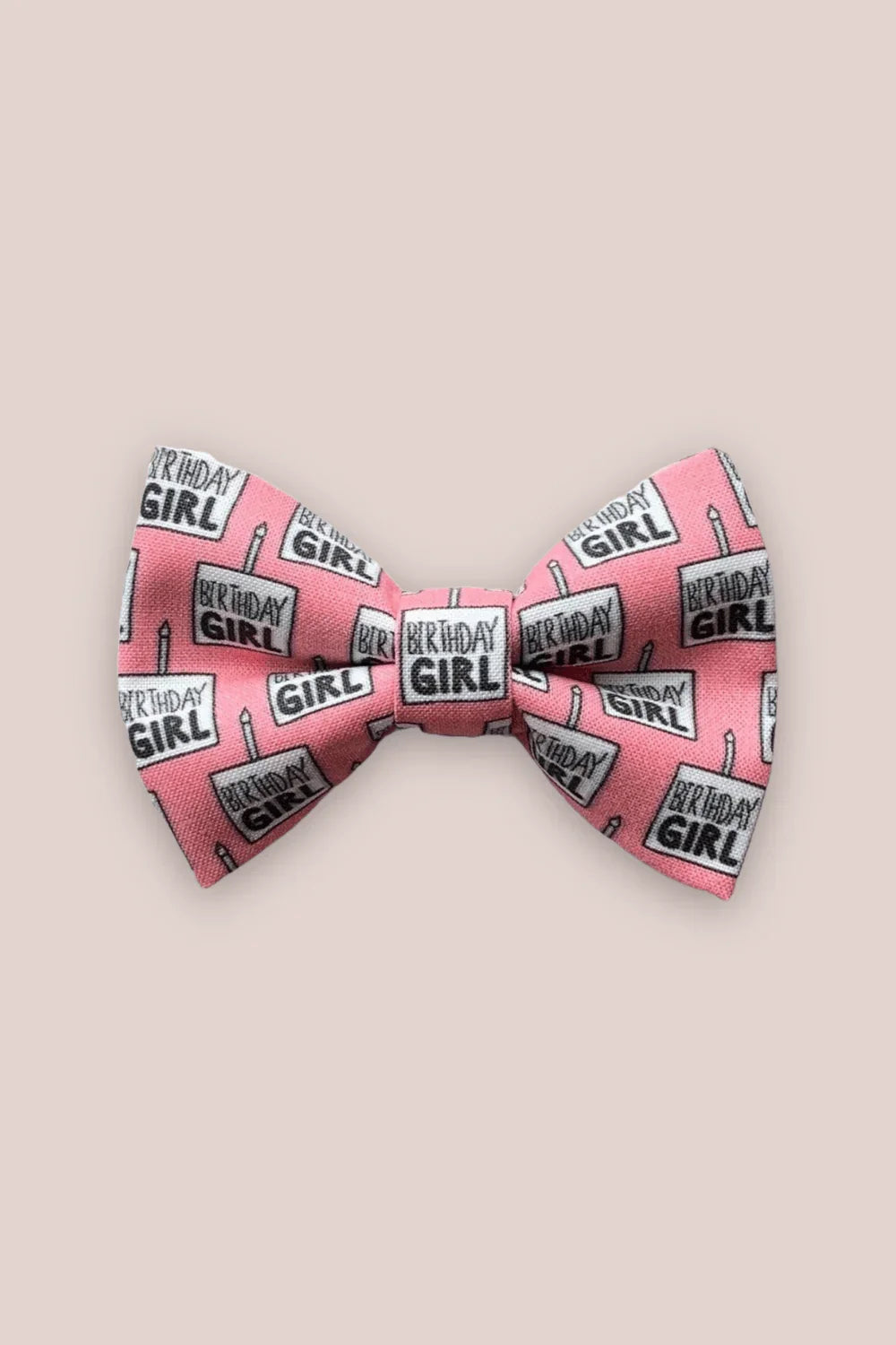 Bows in 3 sizes: Small is 3 1/2 inches wide, Medium is 4 1/2 inches wide and Large is 4 1/2 inches wide.