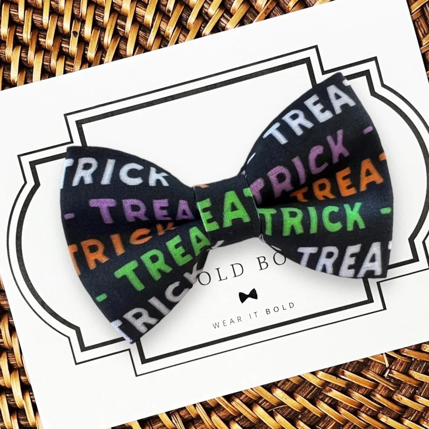 Halloween Dog Bow Tie or Cat Bow Tie – Trick or Treat Pet Accessory