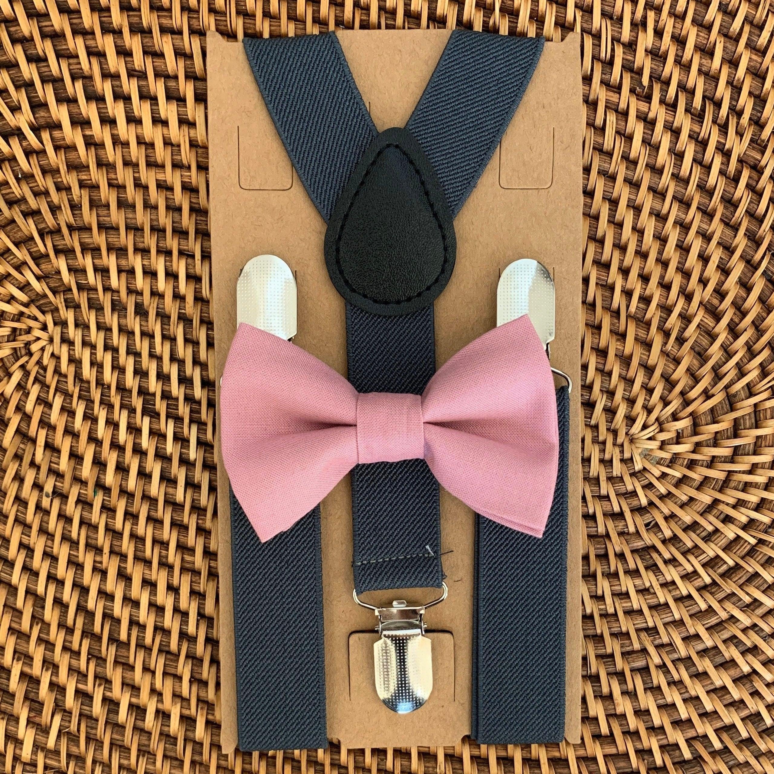 Size chart for suspender and bow tie sets from The Bold Bow Tie. Small (6mo-6yr): 18"-29" suspenders, 3.5" bow. Medium (7-12yr): 25.5"-40" suspenders, 4" bow. Adult (13yr-6ft tall): 25.5"-40" suspenders, 4.5" bow. Big & Tall (Over 6ft tall): 31"-53" suspenders, 4.5" bow. Instructions note to measure from the back waistband over the shoulder to the front waistband for a comfortable fit.