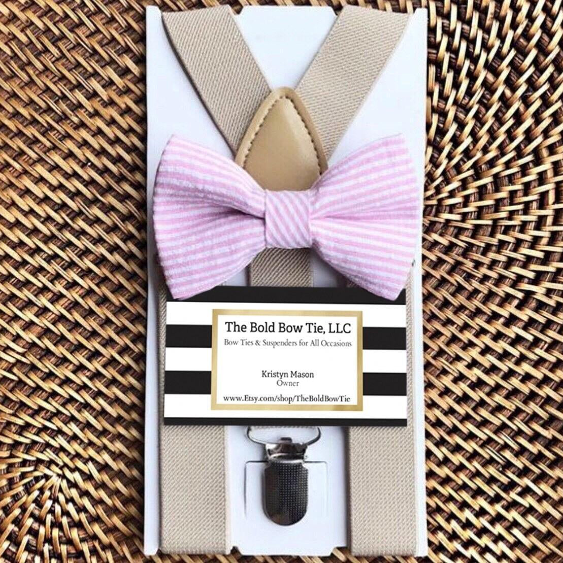 Size chart for suspender and bow tie sets from The Bold Bow Tie. Small (6mo-6yr): 18"-29" suspenders, 3.5" bow. Medium (7-12yr): 25.5"-40" suspenders, 4" bow. Adult (13yr-6ft tall): 25.5"-40" suspenders, 4.5" bow. Big & Tall (Over 6ft tall): 31"-53" suspenders, 4.5" bow. Instructions note to measure from the back waistband over the shoulder to the front waistband for a comfortable fit.