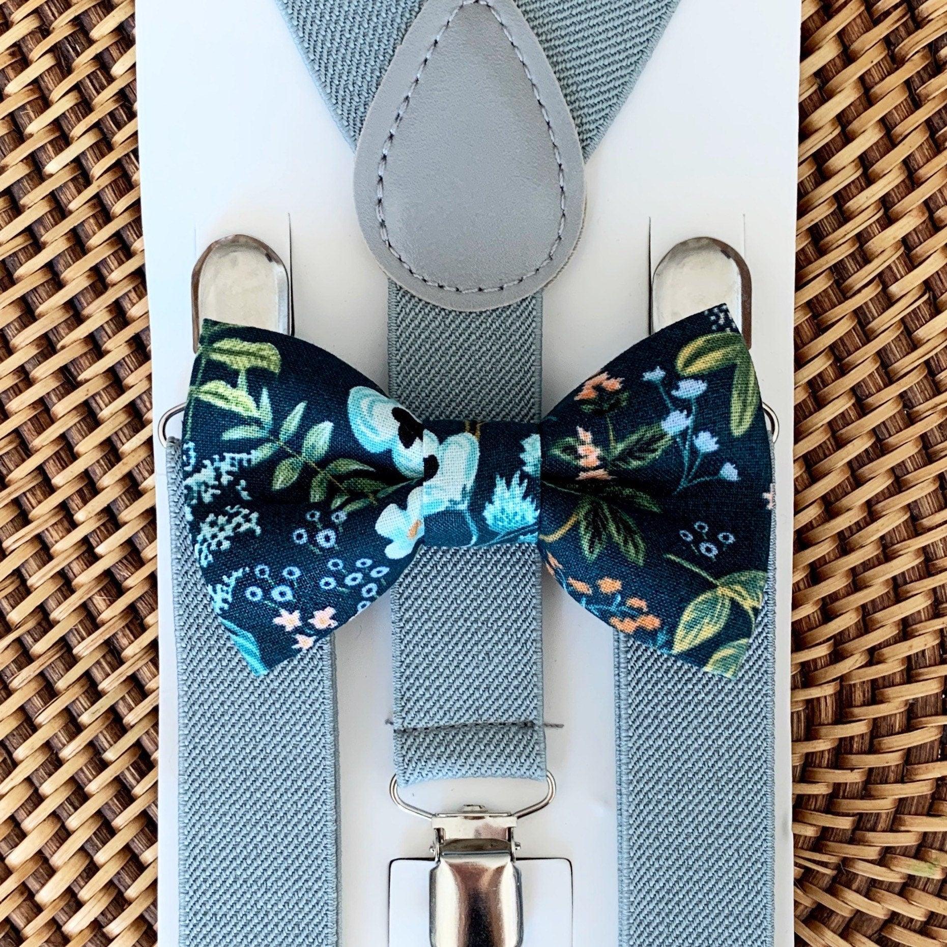 Size chart for suspender and bow tie sets from The Bold Bow Tie. Small (6mo-6yr): 18"-29" suspenders, 3.5" bow. Medium (7-12yr): 25.5"-40" suspenders, 4" bow. Adult (13yr-6ft tall): 25.5"-40" suspenders, 4.5" bow. Big & Tall (Over 6ft tall): 31"-53" suspenders, 4.5" bow. Instructions note to measure from the back waistband over the shoulder to the front waistband for a comfortable fit.