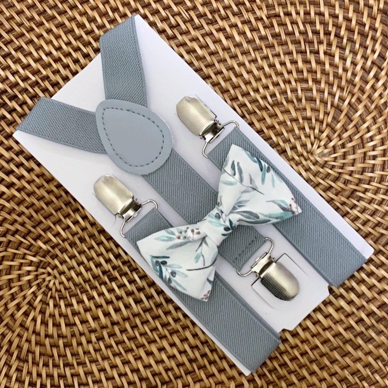 Size chart for suspender and bow tie sets from The Bold Bow Tie. Small (6mo-6yr): 18"-29" suspenders, 3.5" bow. Medium (7-12yr): 25.5"-40" suspenders, 4" bow. Adult (13yr-6ft tall): 25.5"-40" suspenders, 4.5" bow. Big & Tall (Over 6ft tall): 31"-53" suspenders, 4.5" bow. Instructions note to measure from the back waistband over the shoulder to the front waistband for a comfortable fit.