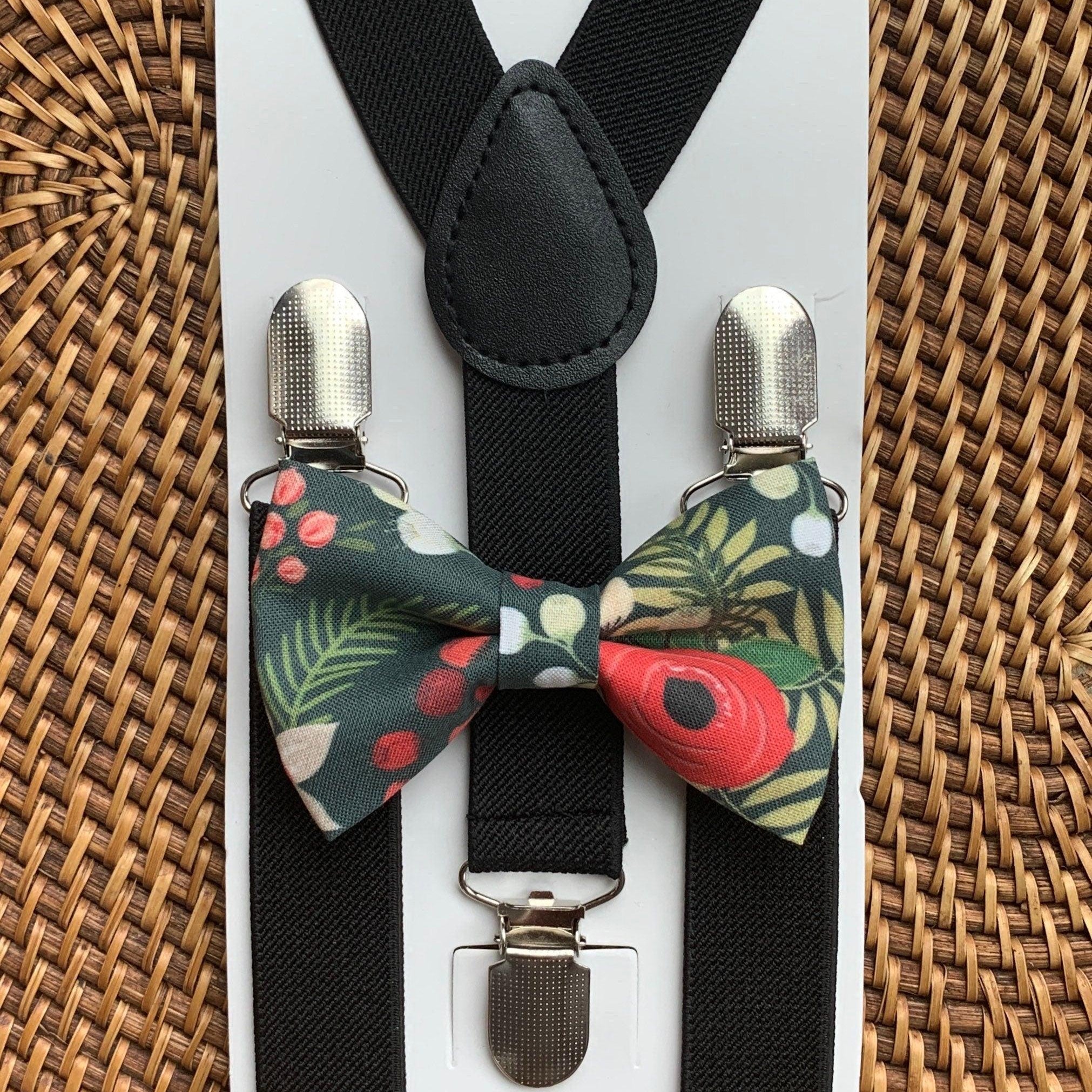 Size chart for suspender and bow tie sets from The Bold Bow Tie. Small (6mo-6yr): 18"-29" suspenders, 3.5" bow. Medium (7-12yr): 25.5"-40" suspenders, 4" bow. Adult (13yr-6ft tall): 25.5"-40" suspenders, 4.5" bow. Big & Tall (Over 6ft tall): 31"-53" suspenders, 4.5" bow. Instructions note to measure from the back waistband over the shoulder to the front waistband for a comfortable fit.