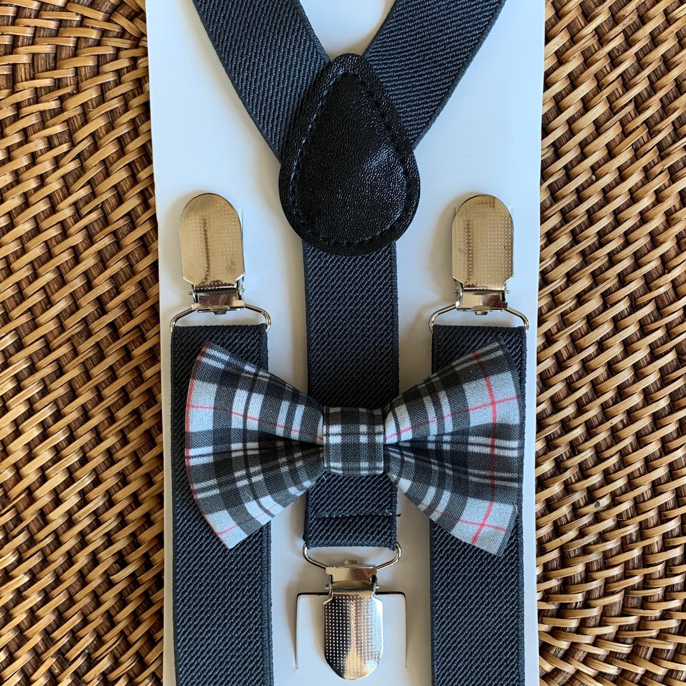 Size chart for suspender and bow tie sets from The Bold Bow Tie. Small (6mo-6yr): 18"-29" suspenders, 3.5" bow. Medium (7-12yr): 25.5"-40" suspenders, 4" bow. Adult (13yr-6ft tall): 25.5"-40" suspenders, 4.5" bow. Big & Tall (Over 6ft tall): 31"-53" suspenders, 4.5" bow. Instructions note to measure from the back waistband over the shoulder to the front waistband for a comfortable fit.