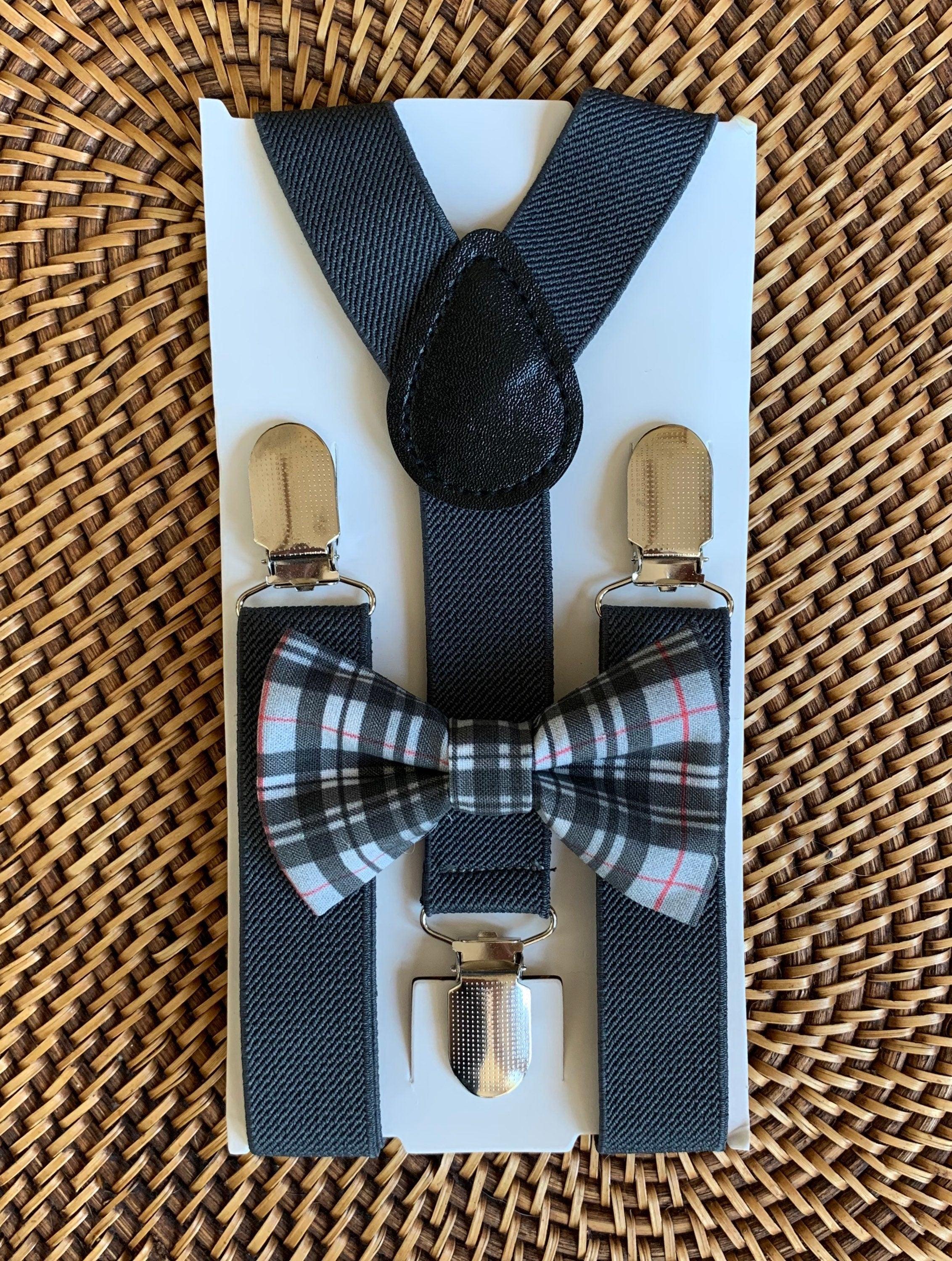 Size chart for suspender and bow tie sets from The Bold Bow Tie. Small (6mo-6yr): 18"-29" suspenders, 3.5" bow. Medium (7-12yr): 25.5"-40" suspenders, 4" bow. Adult (13yr-6ft tall): 25.5"-40" suspenders, 4.5" bow. Big & Tall (Over 6ft tall): 31"-53" suspenders, 4.5" bow. Instructions note to measure from the back waistband over the shoulder to the front waistband for a comfortable fit.