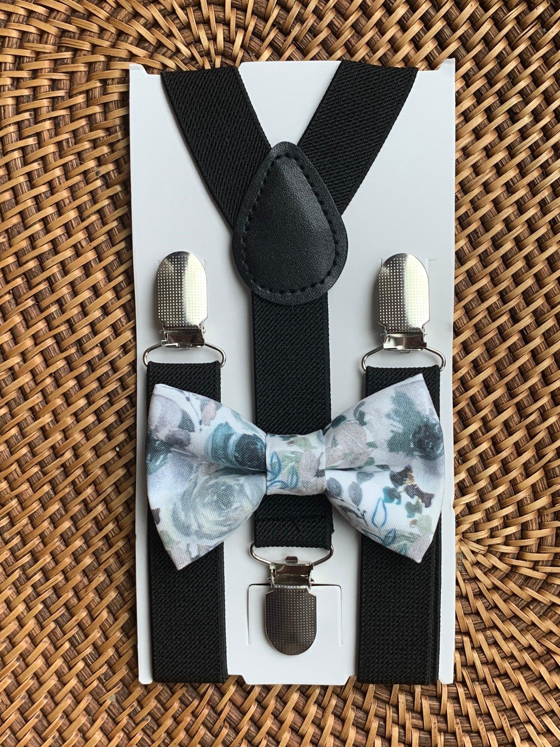 Size chart for suspender and bow tie sets from The Bold Bow Tie. Small (6mo-6yr): 18"-29" suspenders, 3.5" bow. Medium (7-12yr): 25.5"-40" suspenders, 4" bow. Adult (13yr-6ft tall): 25.5"-40" suspenders, 4.5" bow. Big & Tall (Over 6ft tall): 31"-53" suspenders, 4.5" bow. Instructions note to measure from the back waistband over the shoulder to the front waistband for a comfortable fit.