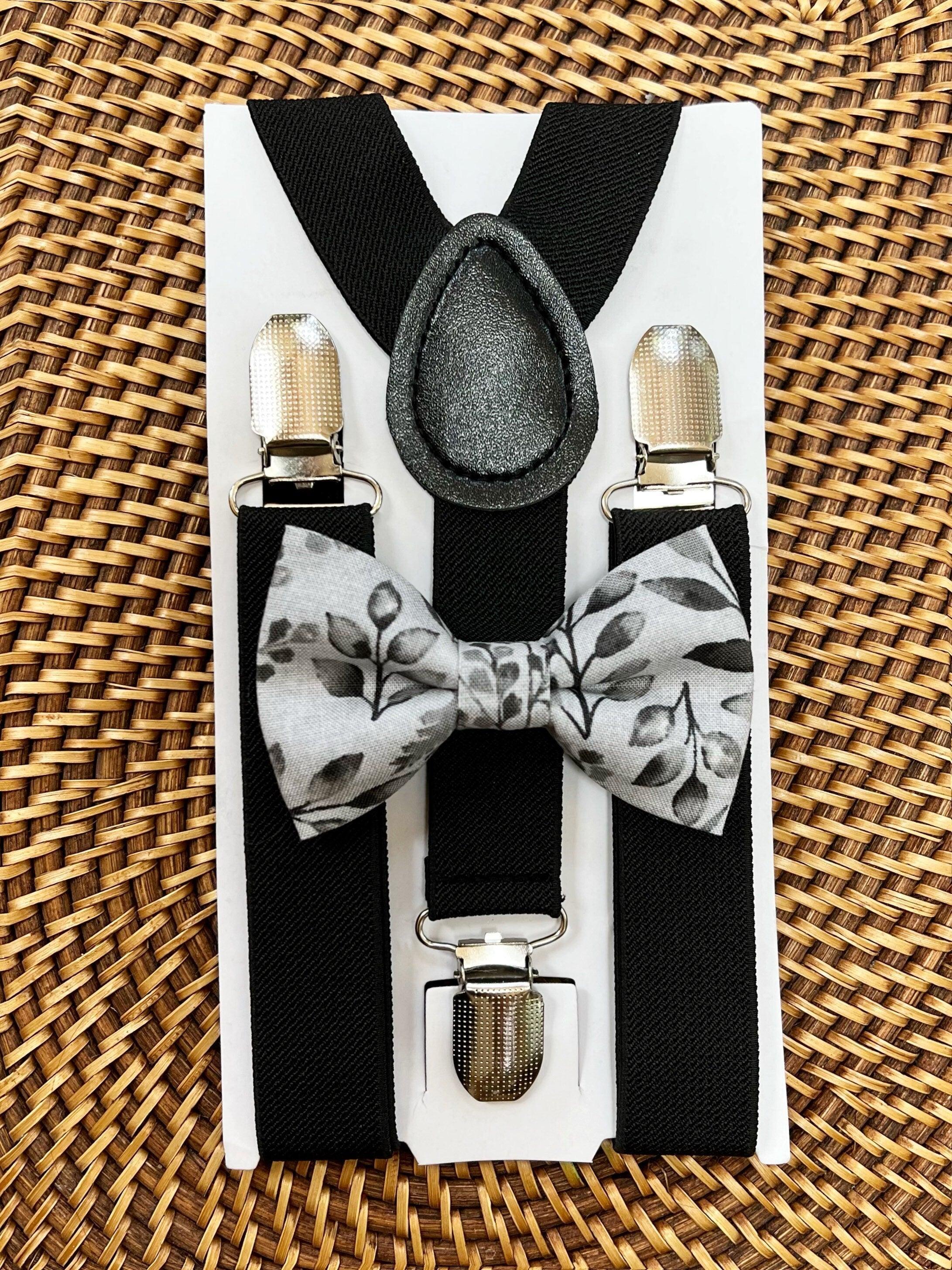 Size chart for suspender and bow tie sets from The Bold Bow Tie. Small (6mo-6yr): 18"-29" suspenders, 3.5" bow. Medium (7-12yr): 25.5"-40" suspenders, 4" bow. Adult (13yr-6ft tall): 25.5"-40" suspenders, 4.5" bow. Big & Tall (Over 6ft tall): 31"-53" suspenders, 4.5" bow. Instructions note to measure from the back waistband over the shoulder to the front waistband for a comfortable fit.