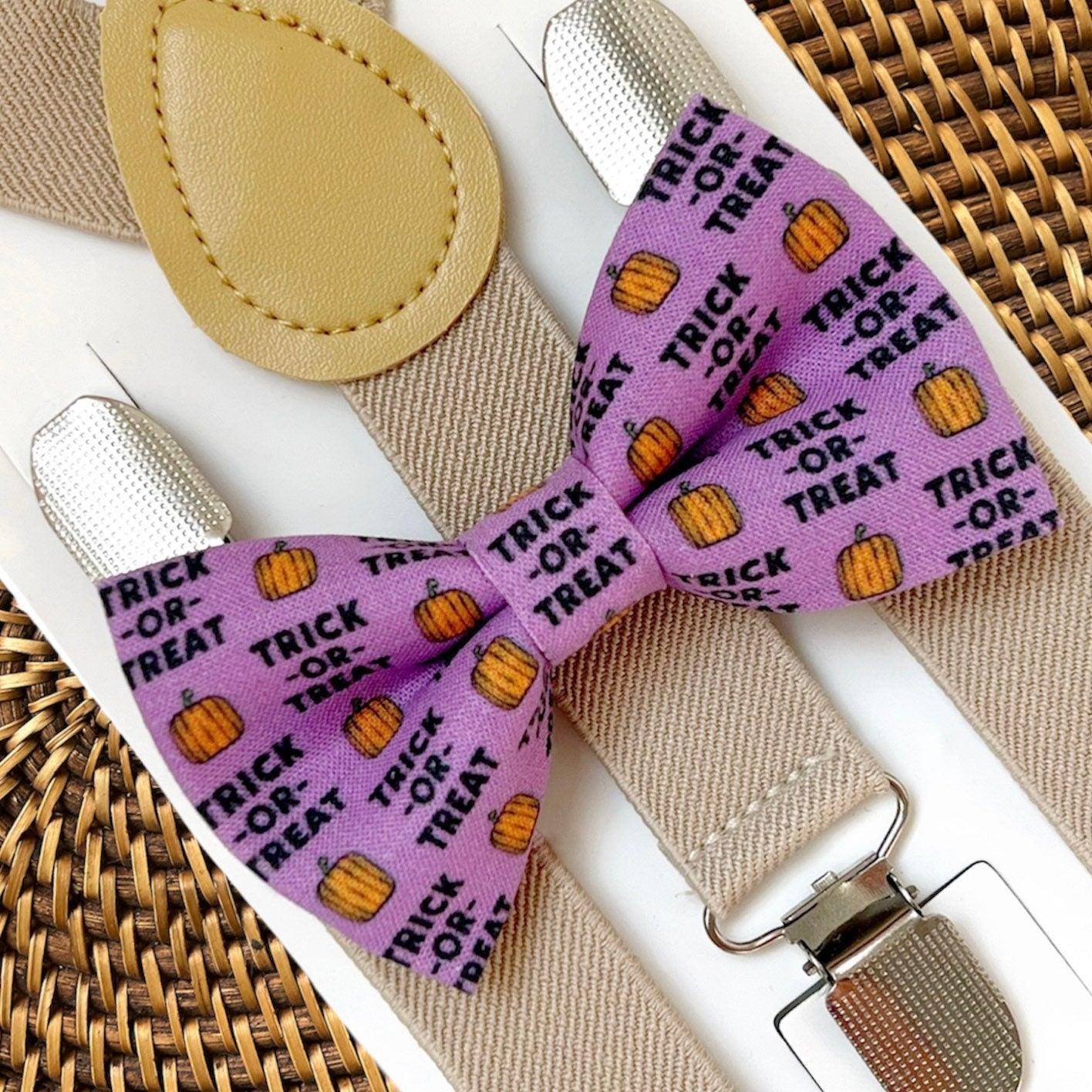 The Bold Bow Tie size chart for bow tie and suspender sets showing Small, Medium, Adult, and Big & Tall sizes with typical age ranges, suspender lengths, and bow tie widths. Small fits ages 6 months–6 years with 18–29 inch suspenders and a 3.5 inch bow tie; Medium fits ages 7–12 years with 25.5–40 inch suspenders and a 4 inch bow tie; Adult fits ages 13 years–6 feet tall with 25.5–40 inch suspenders and a 4.5 inch bow tie; Big & Tall fits over 6 feet tall with 31–53 inch suspenders and a 4.5 inch bow tie.