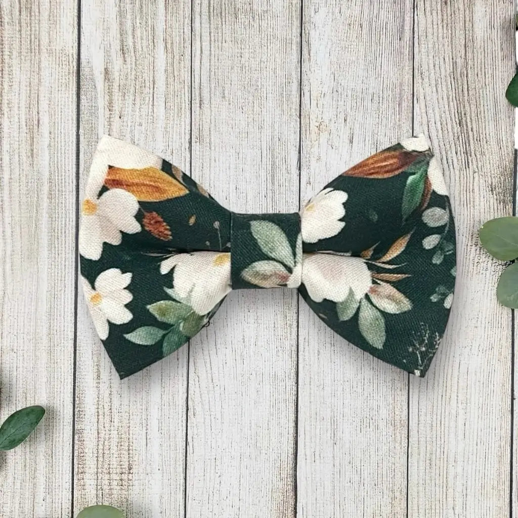 Mens floral bowtie in emerald green