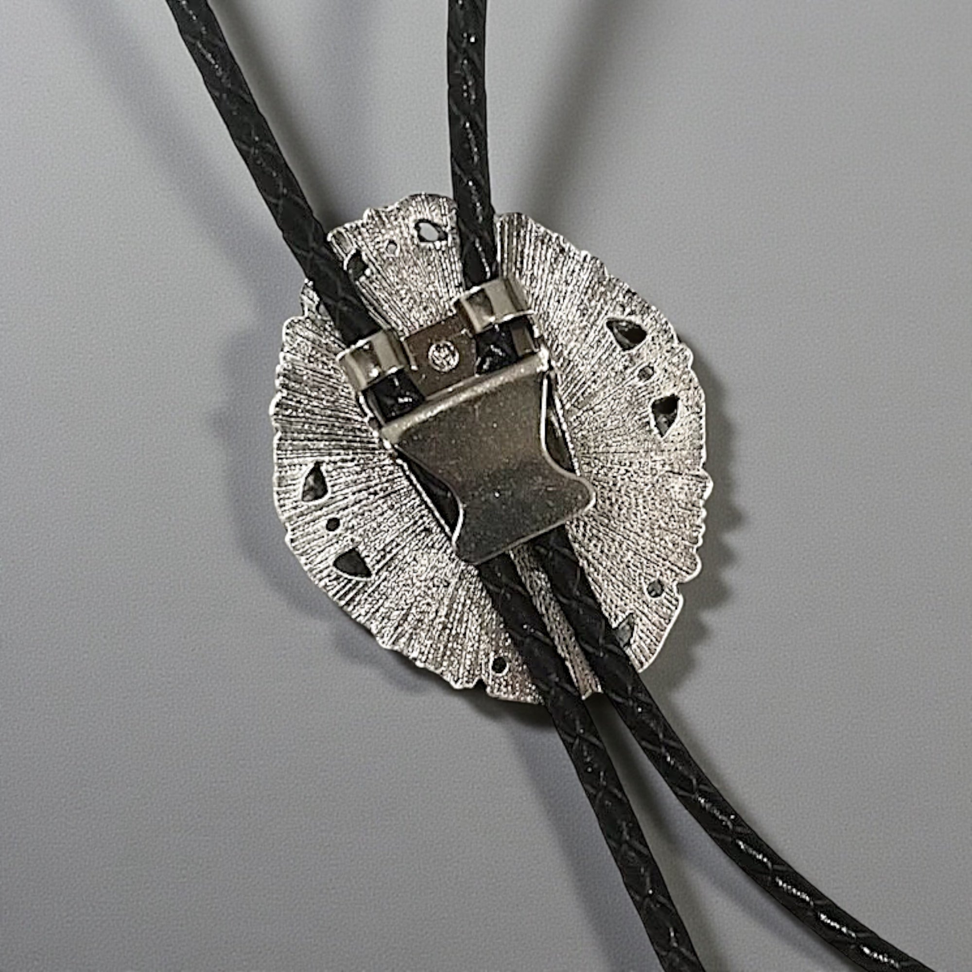Silver Lily of the Valley Bolo Tie – The Bold Bow Tie