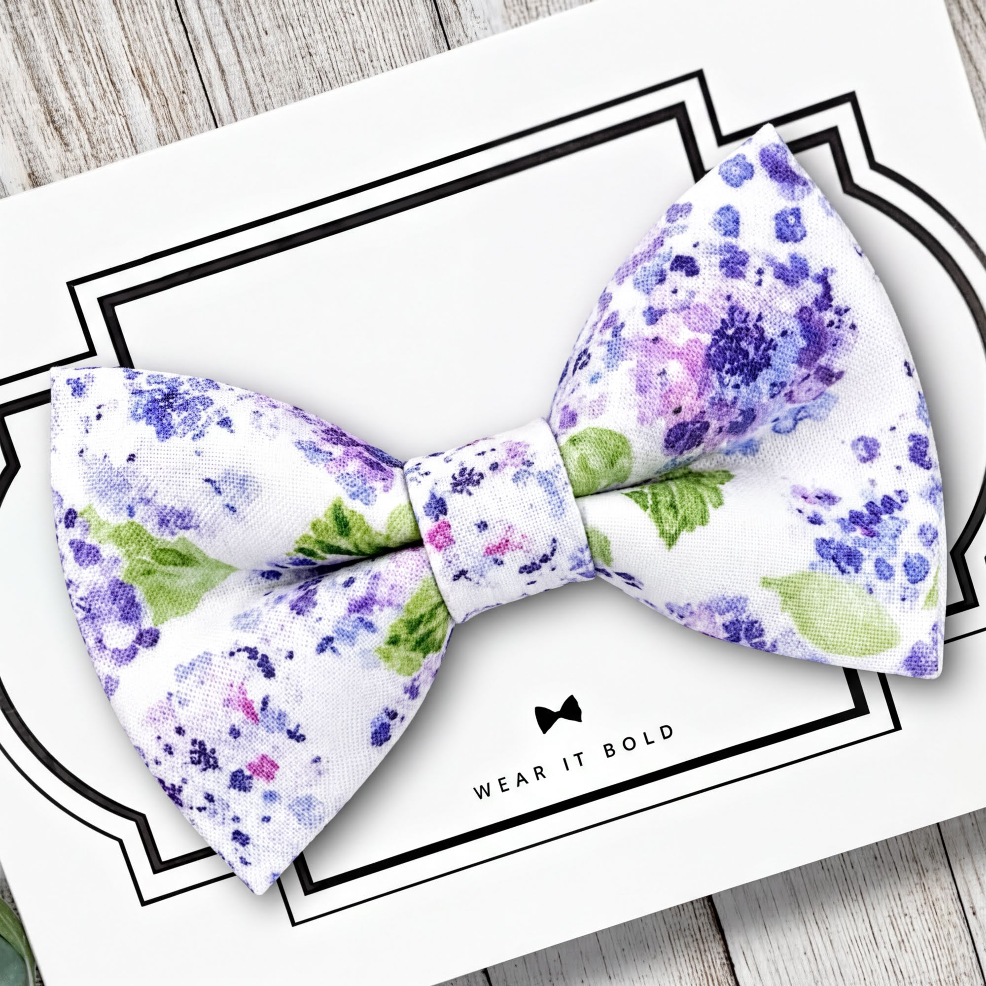 Purple hydrangea dog bow tie attached to a pet collar, perfect for wedding dogs, puppy photos, and cat bow tie accessories.