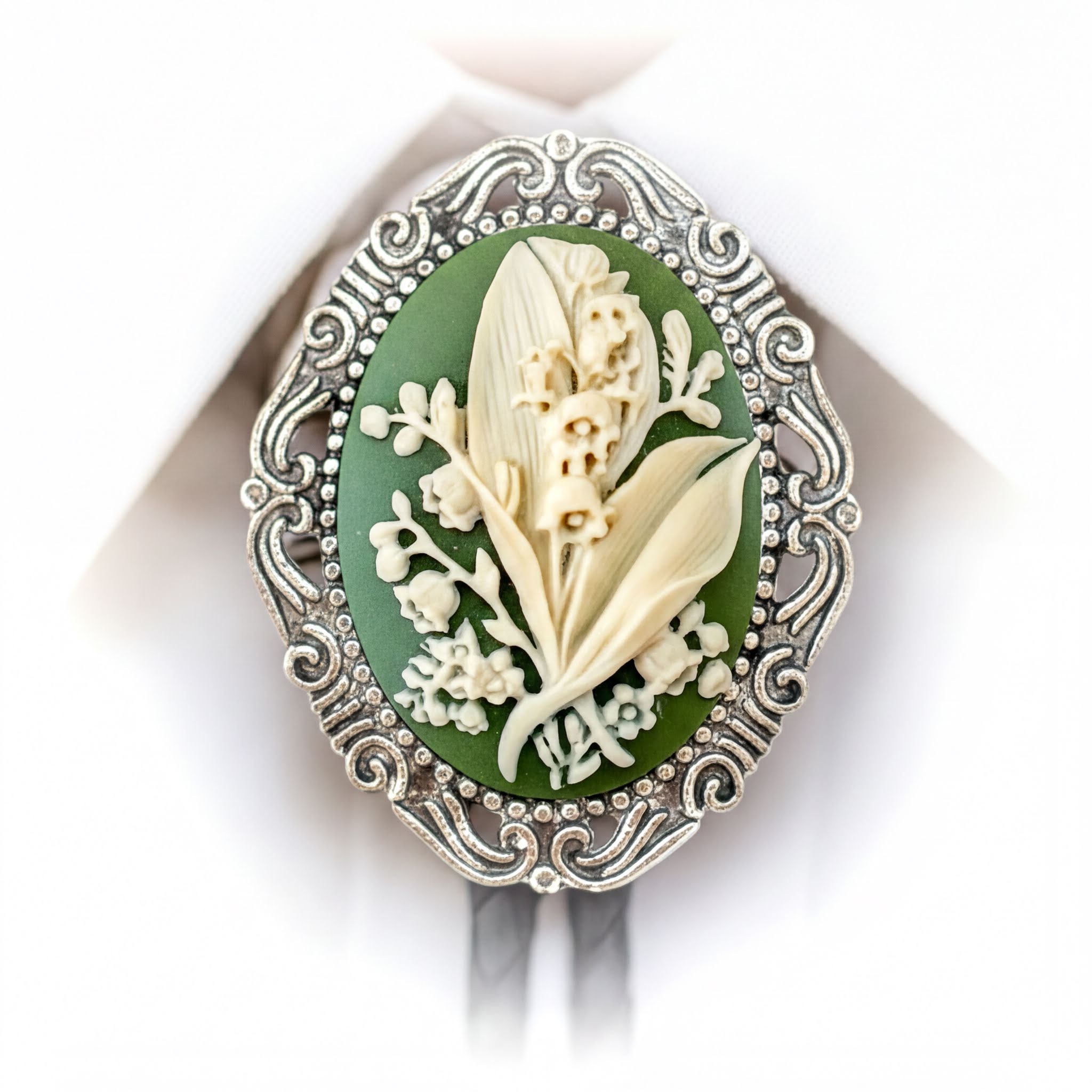 Silver Bolo Tie | The Bold Bow Tie Adjustable Leather