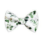 Load image into Gallery viewer, Dark Green Floral Cotton Bow Tie
